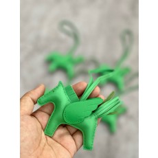 에르메스 Hermes Rodeo Charm Milo and Swift 0360279L58P green