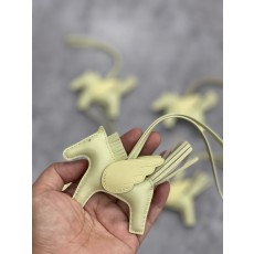 에르메스 Hermes Rodeo Charm Milo and Swift 0360279L58P yellow