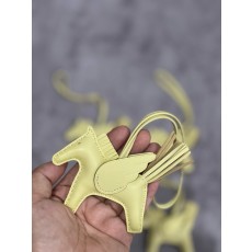 에르메스 Hermes Rodeo Charm Milo and Swift 0360279L58P yellow