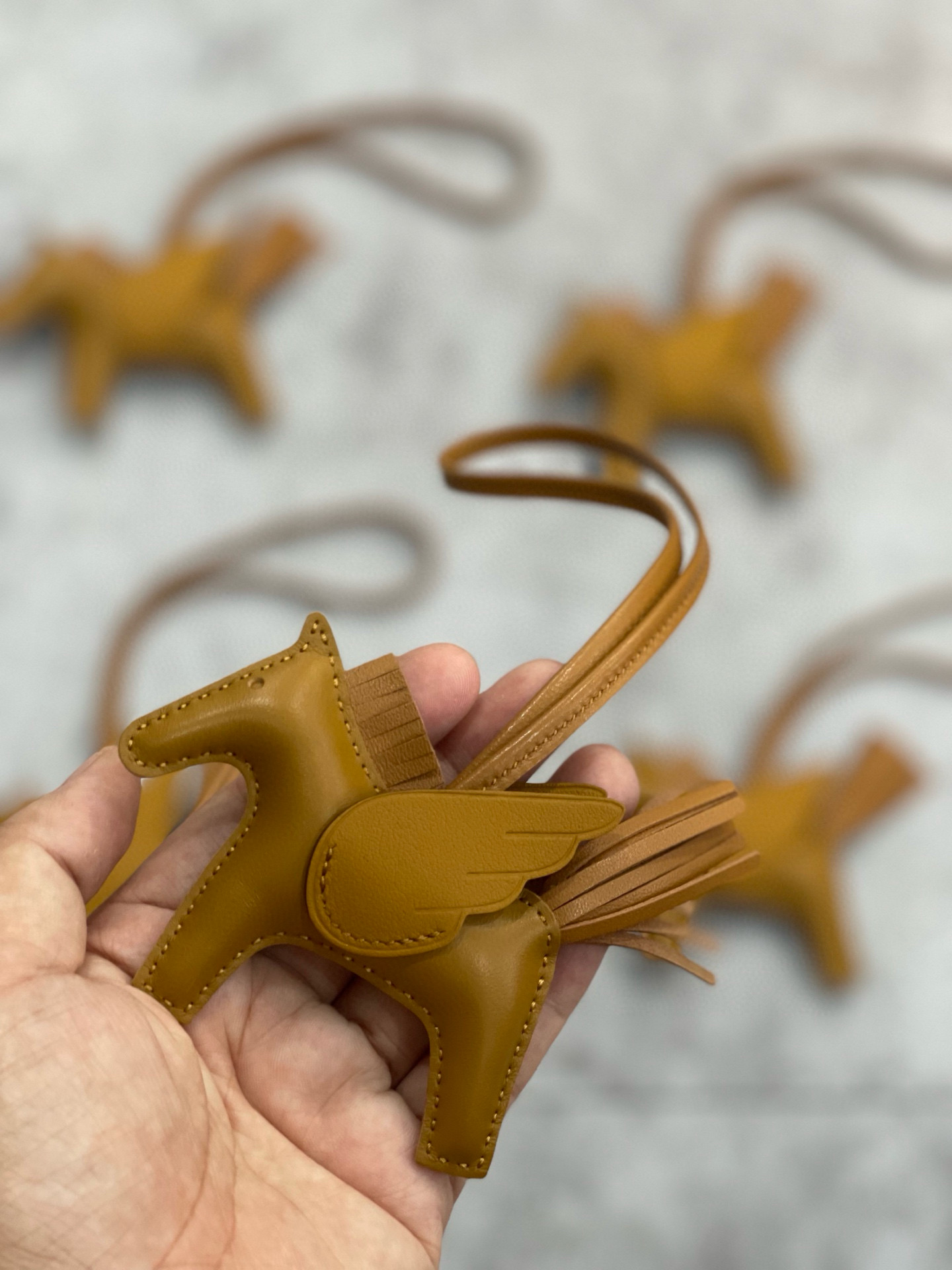 에르메스 Hermes Rodeo Charm Milo and Swift 0360279L58P Brown