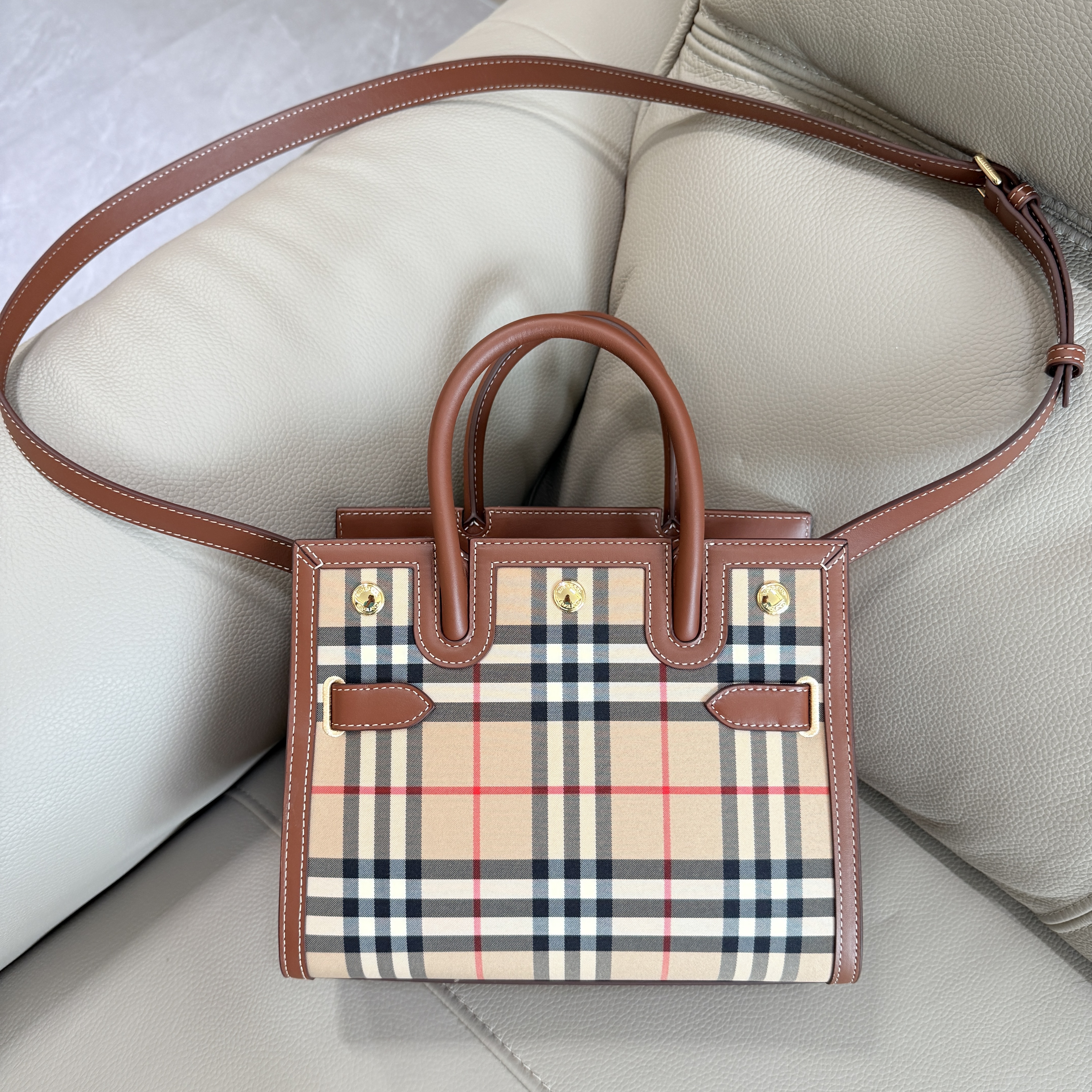 버버리 Burberry 2671 Mini Vintage Check Two-Handle Title Bag Archive Beige 26cm