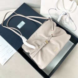 프라다 Prada 1BG586 다다 스몰 나파 가죽 핸드백 25CM