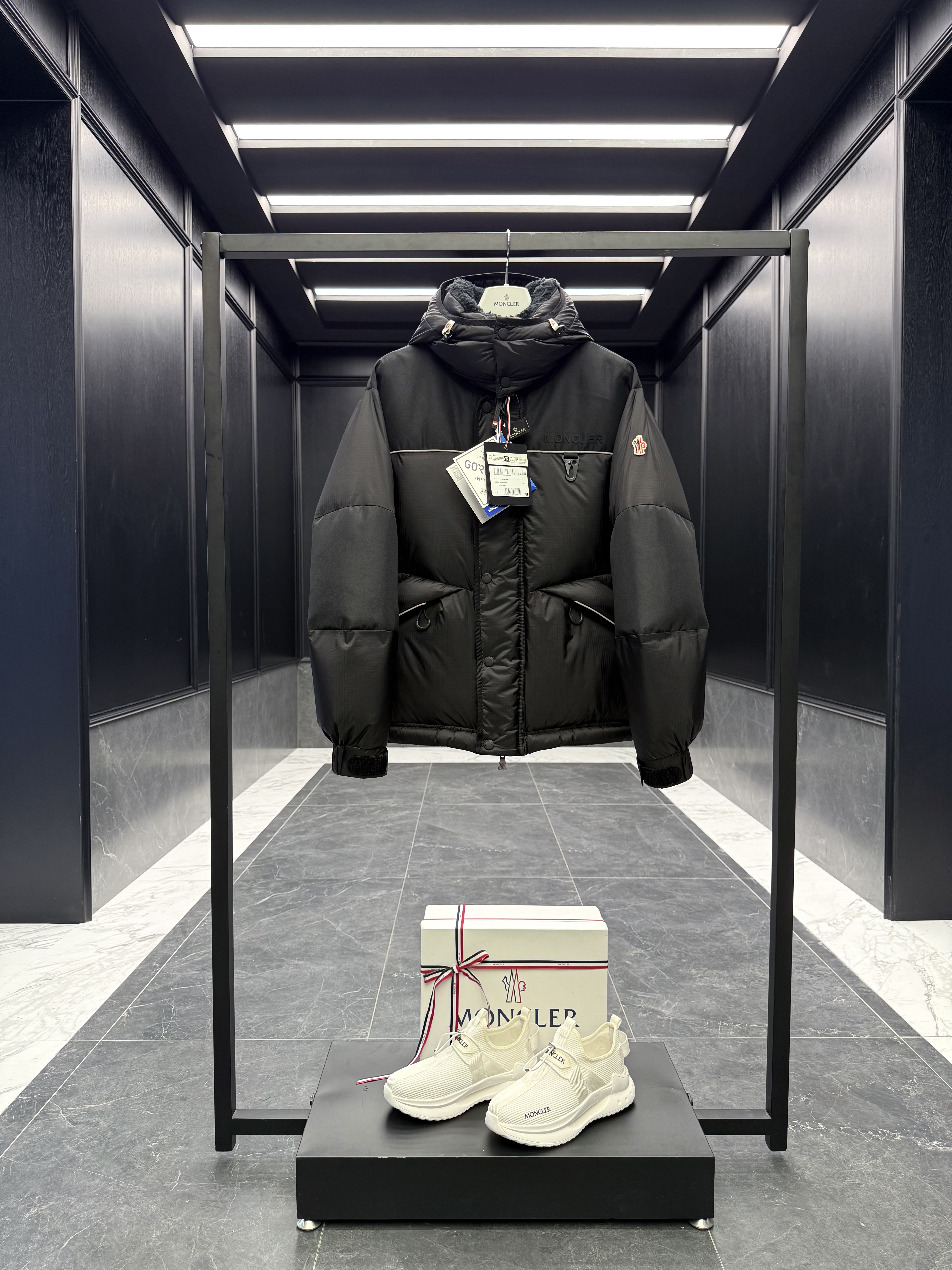 몽클레어 Moncler Albiez 다운재킷