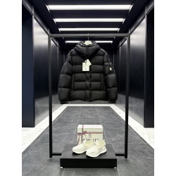 몽클레어 Moncler Maya70 마야 패딩