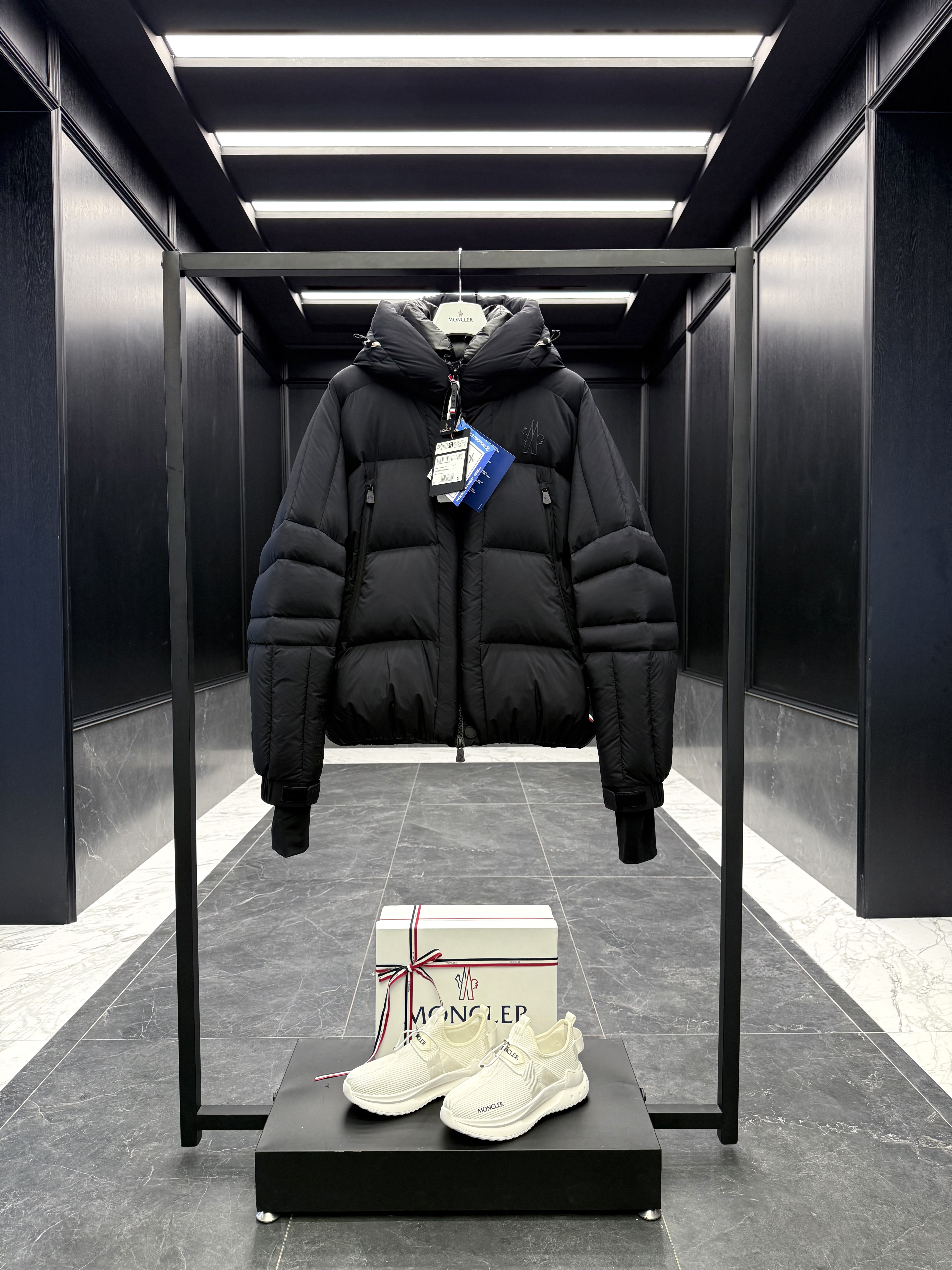 몽클레어 Moncler Cherferie 다운재킷