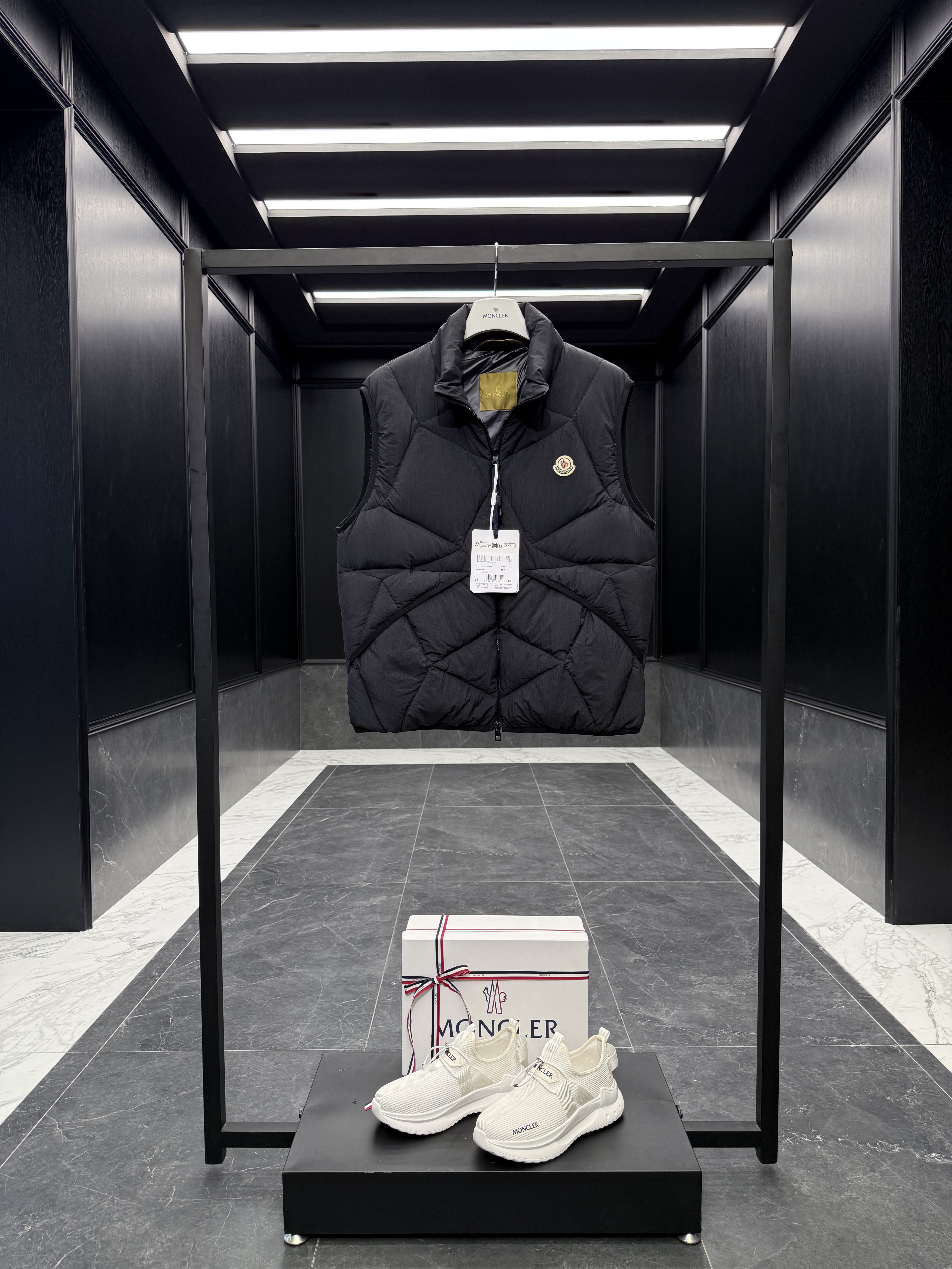 몽클레어 Moncler Vendavel  조끼 패딩