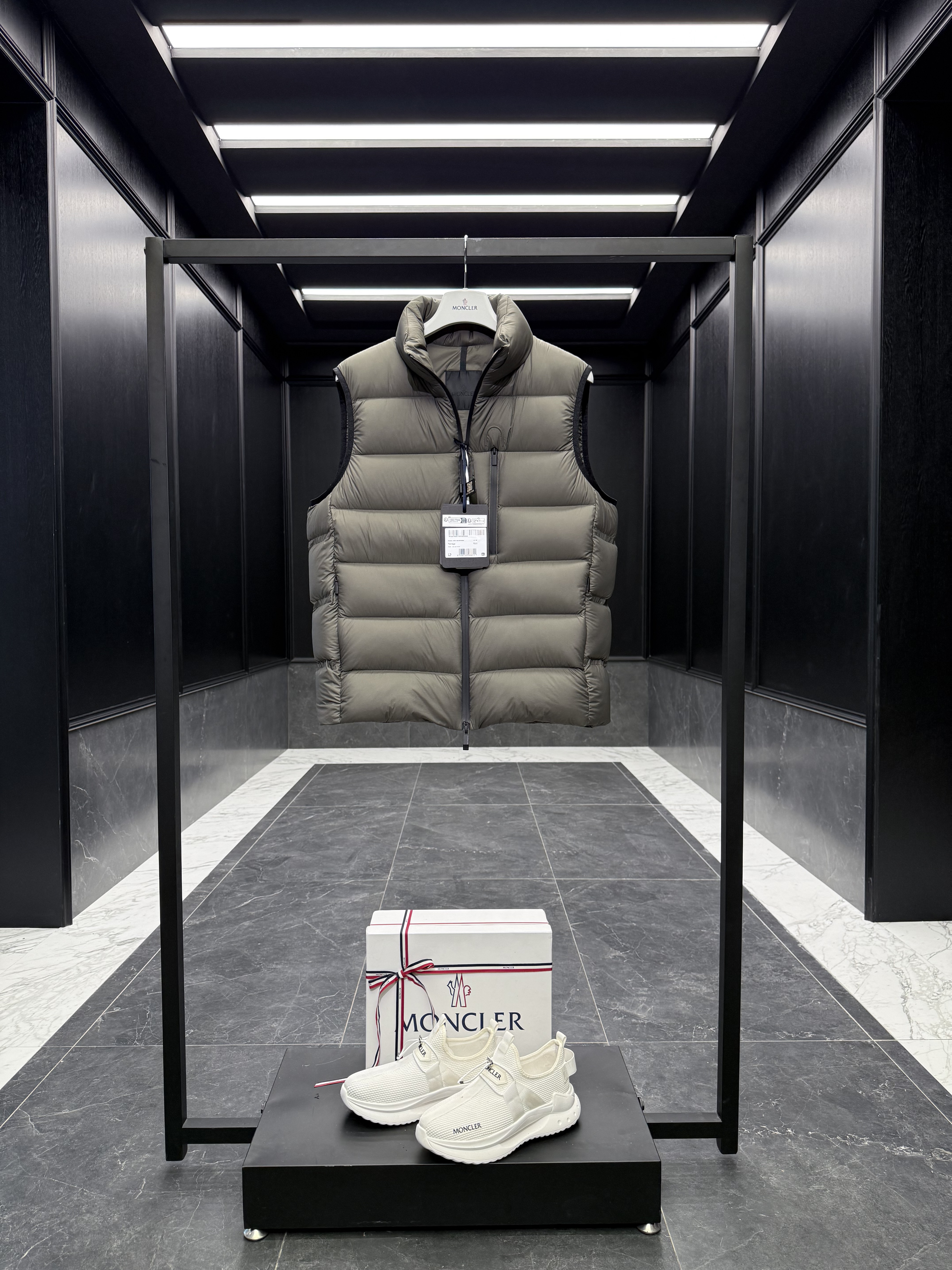 몽클레어 Moncler Tamega 조끼 패딩