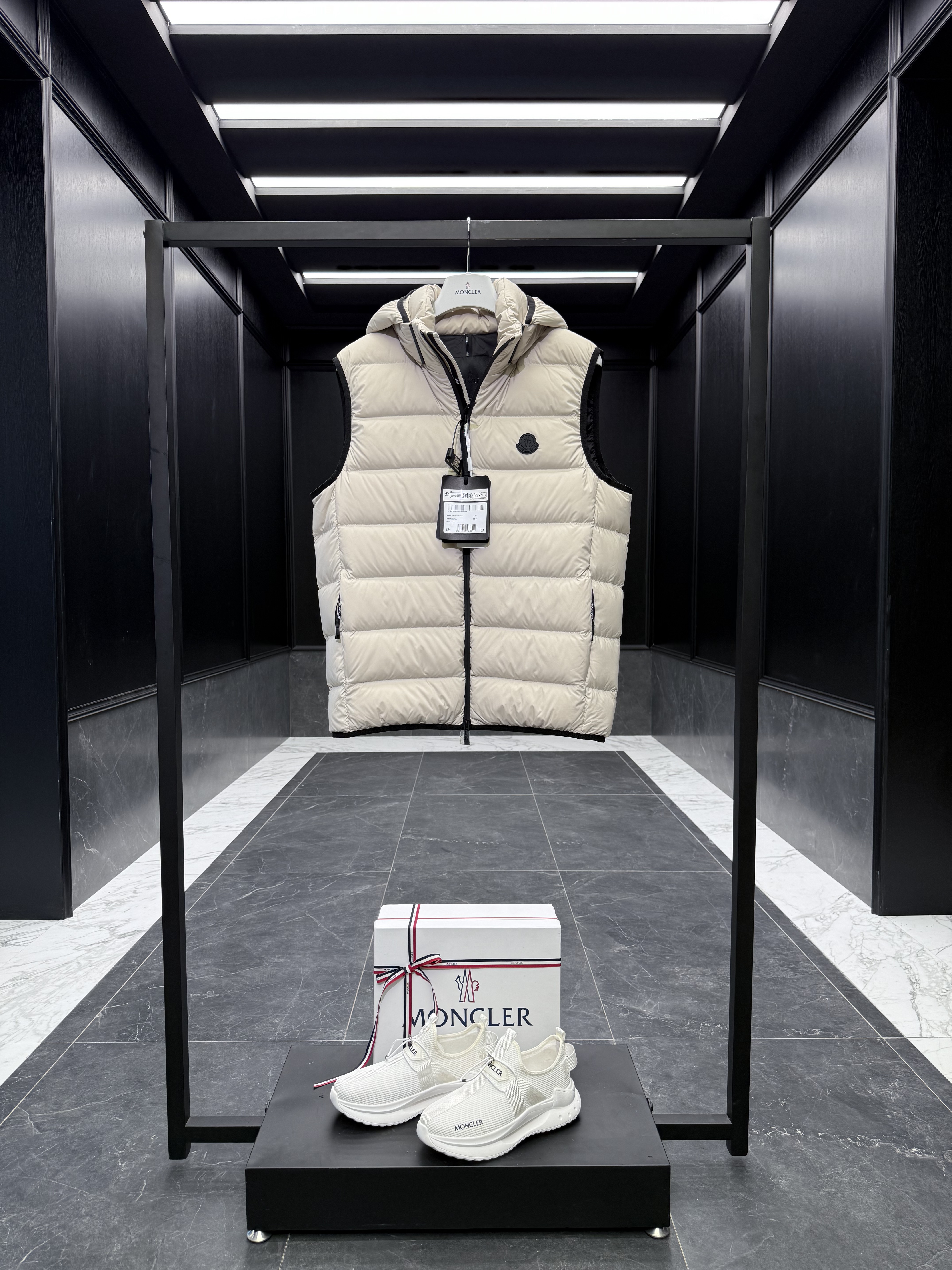 몽클레어 Moncler Valmasque 조끼 패딩。