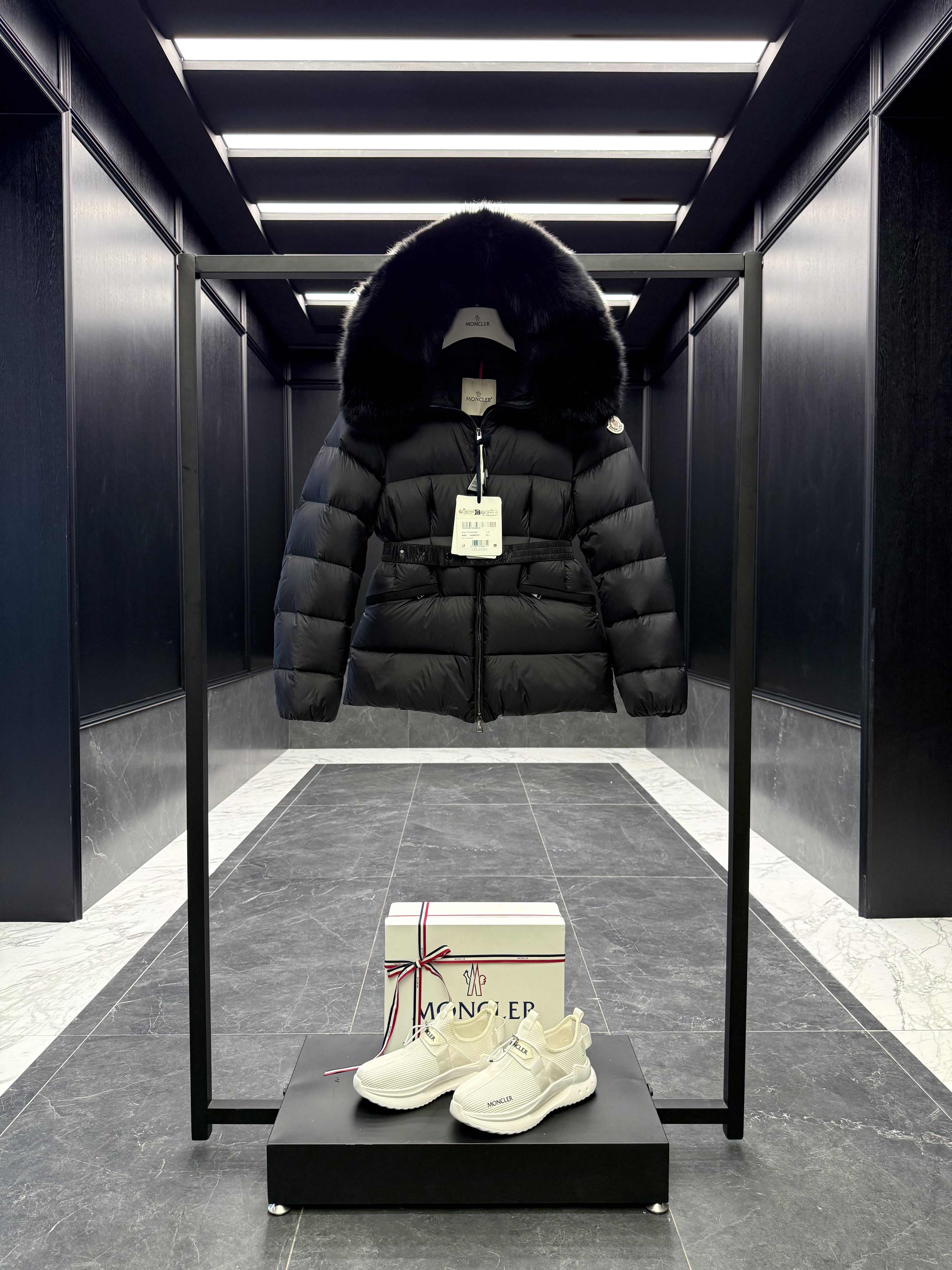 몽클레어 Moncler Boed 다운재킷.