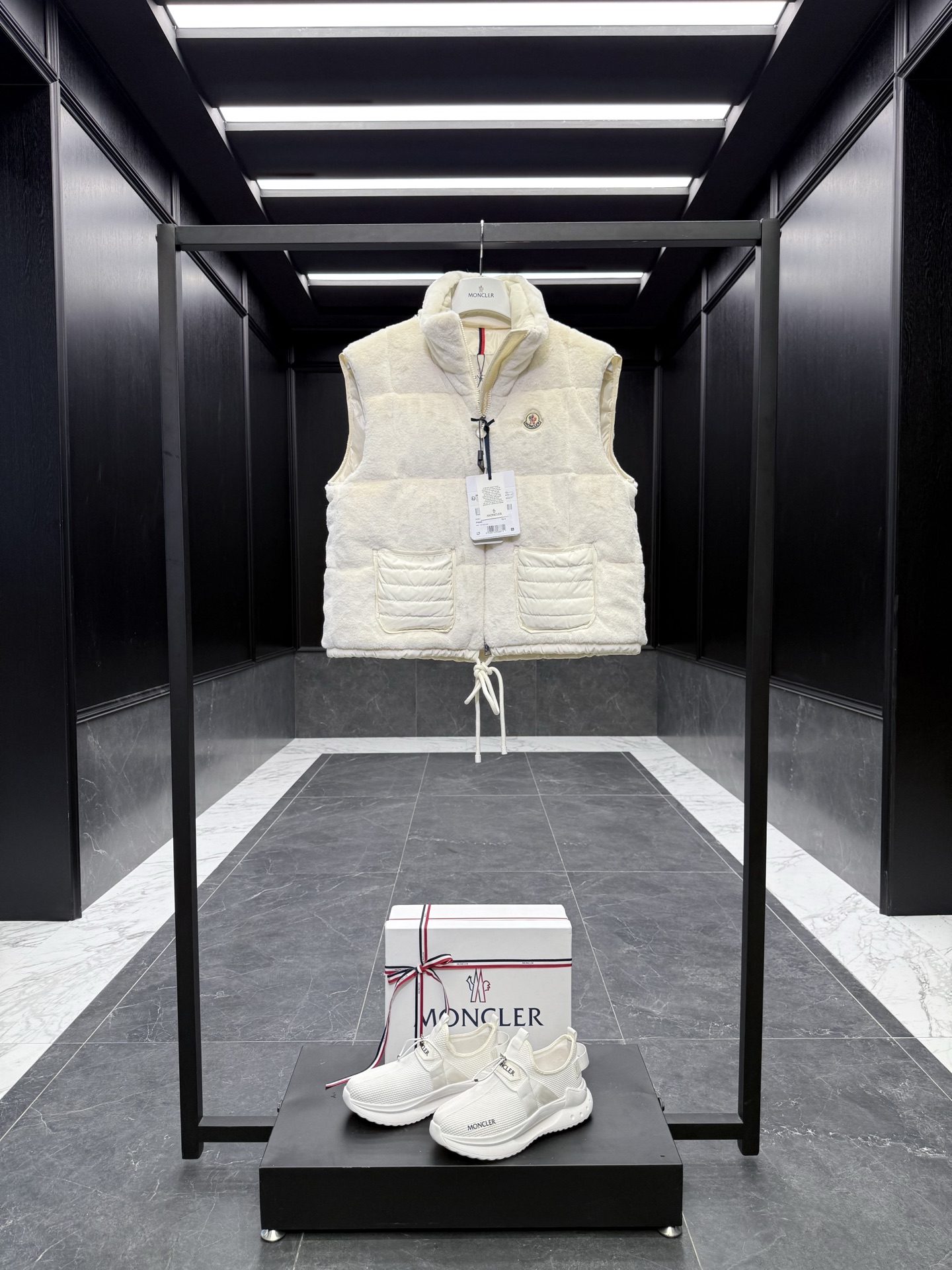 몽클레어 Moncler Arques 조끼 패딩