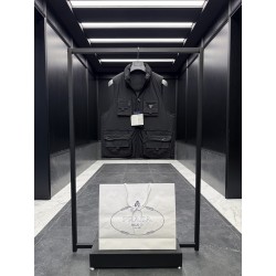 프라다 Prada 조끼 패딩