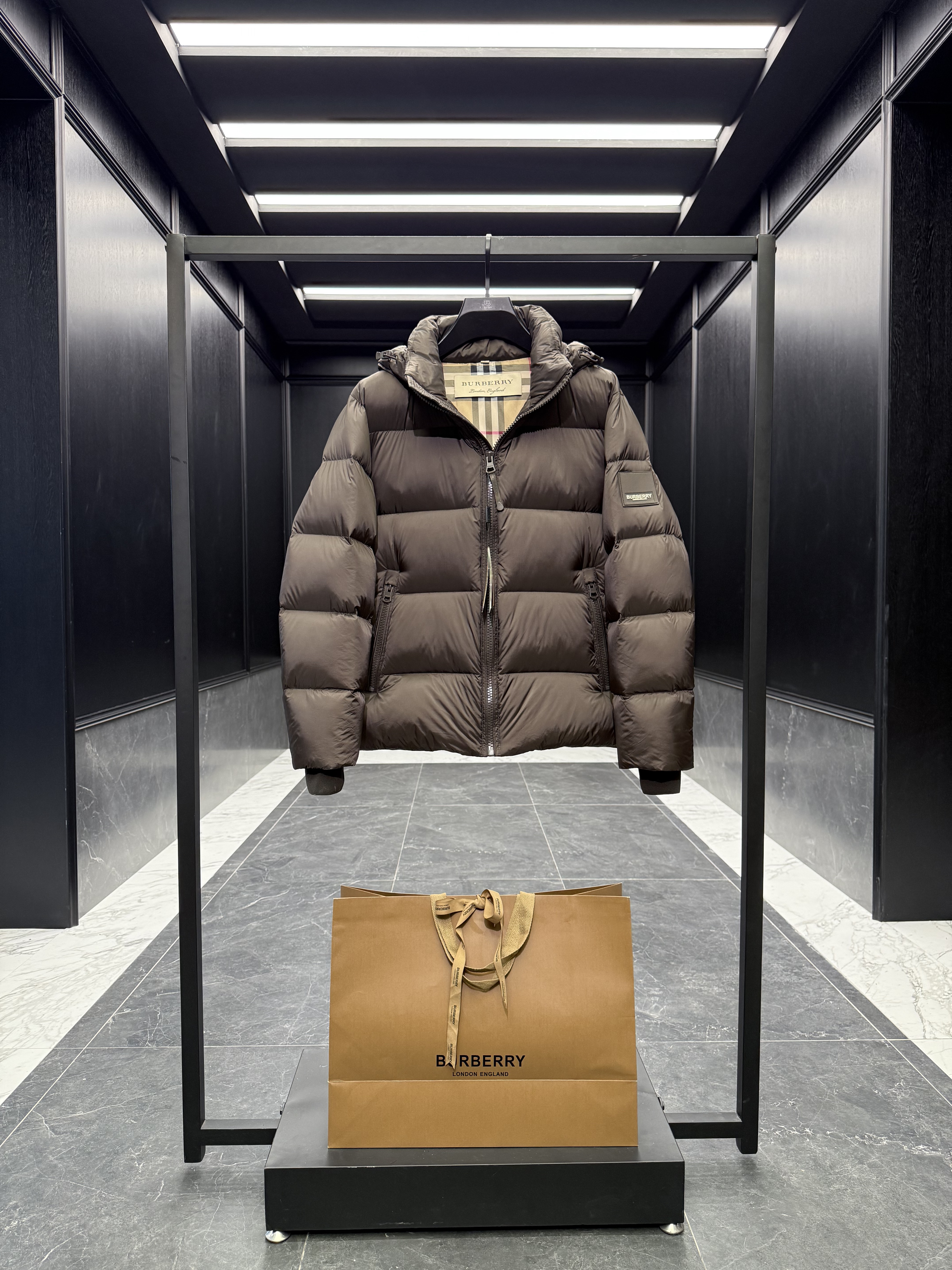 버버리 Burberry 다운재킷