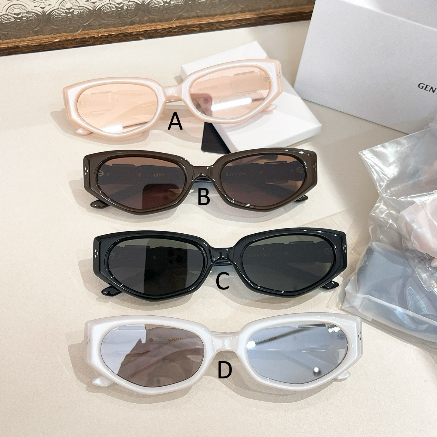 젠틀 몬스터 Gentle Monster RUVY VAN 55口22-145