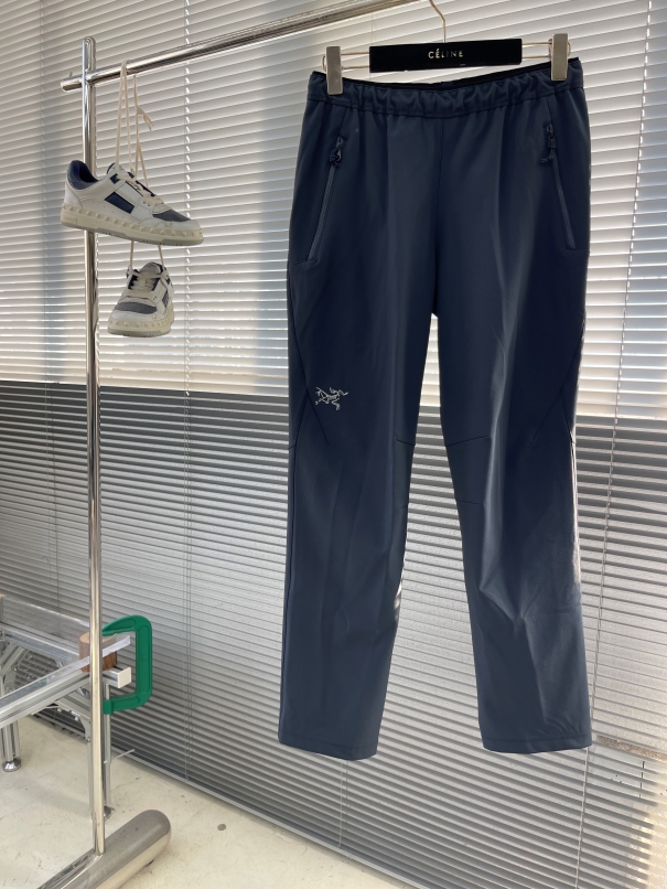 아크테릭스 ARC'TERYX 바지
