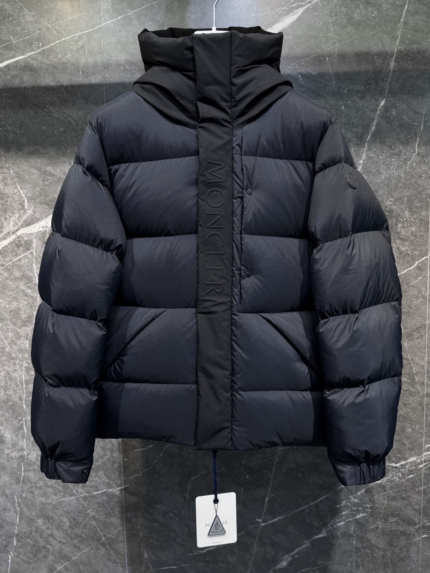 몽클레어 Moncler Madeira 다운재킷