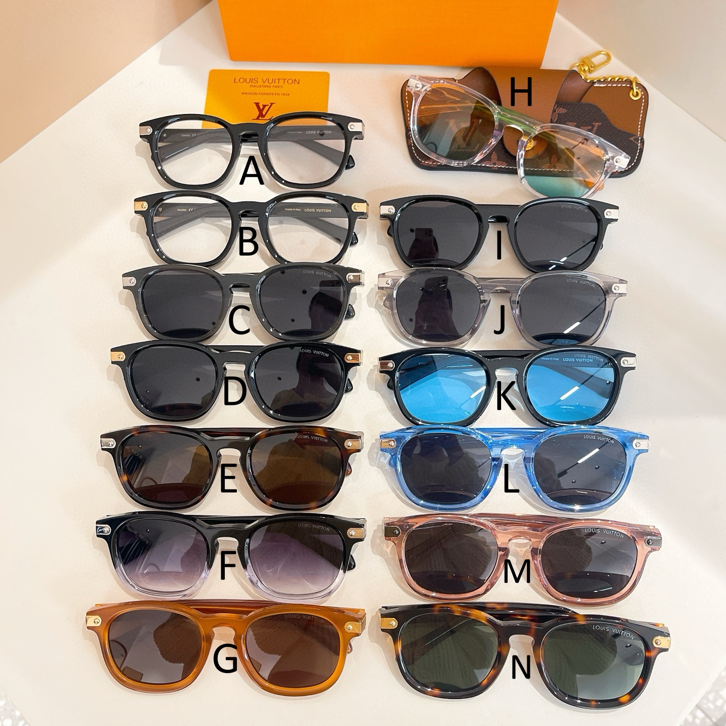 루이비통 Louis Vuitton Z2655U 53口22-145