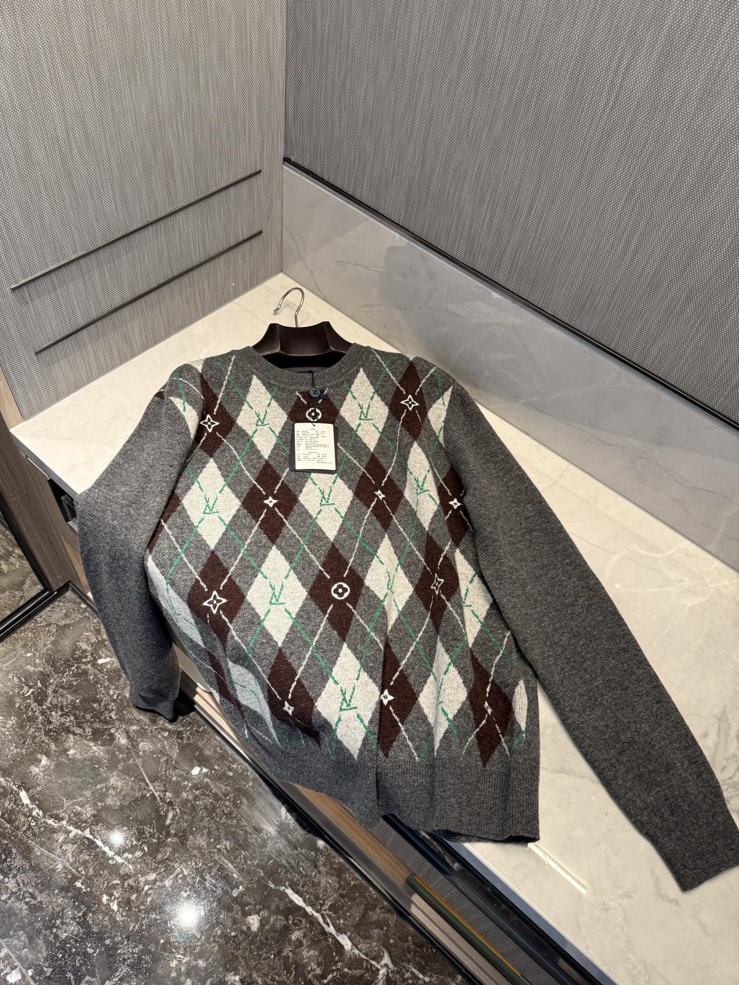 루이비통 Louis Vuitton 스웨터