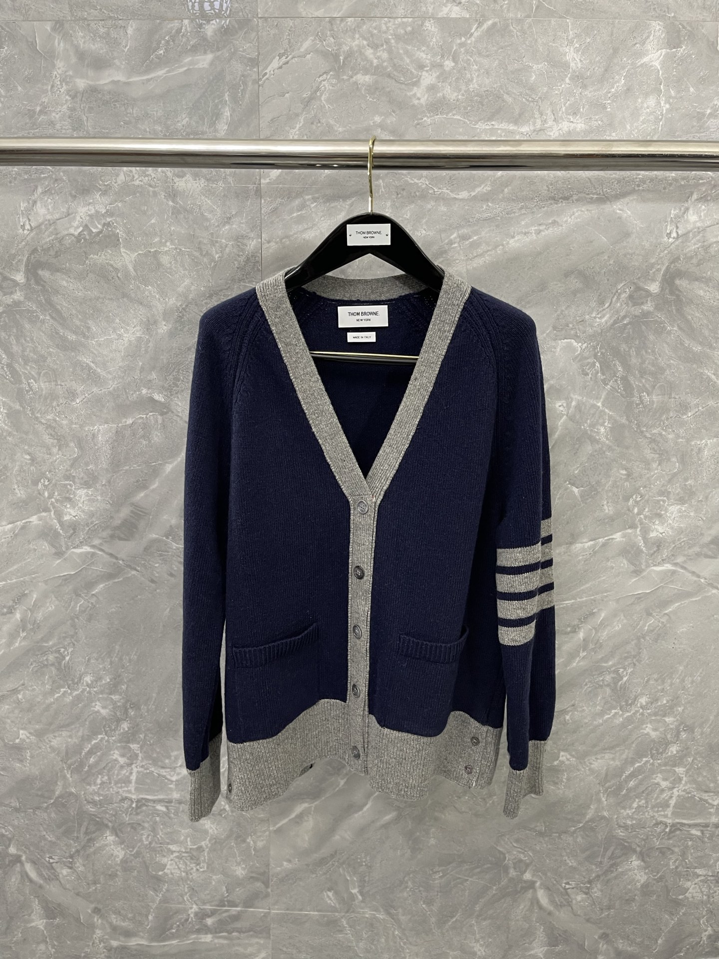 톰브라운 Thom Browne 가디건