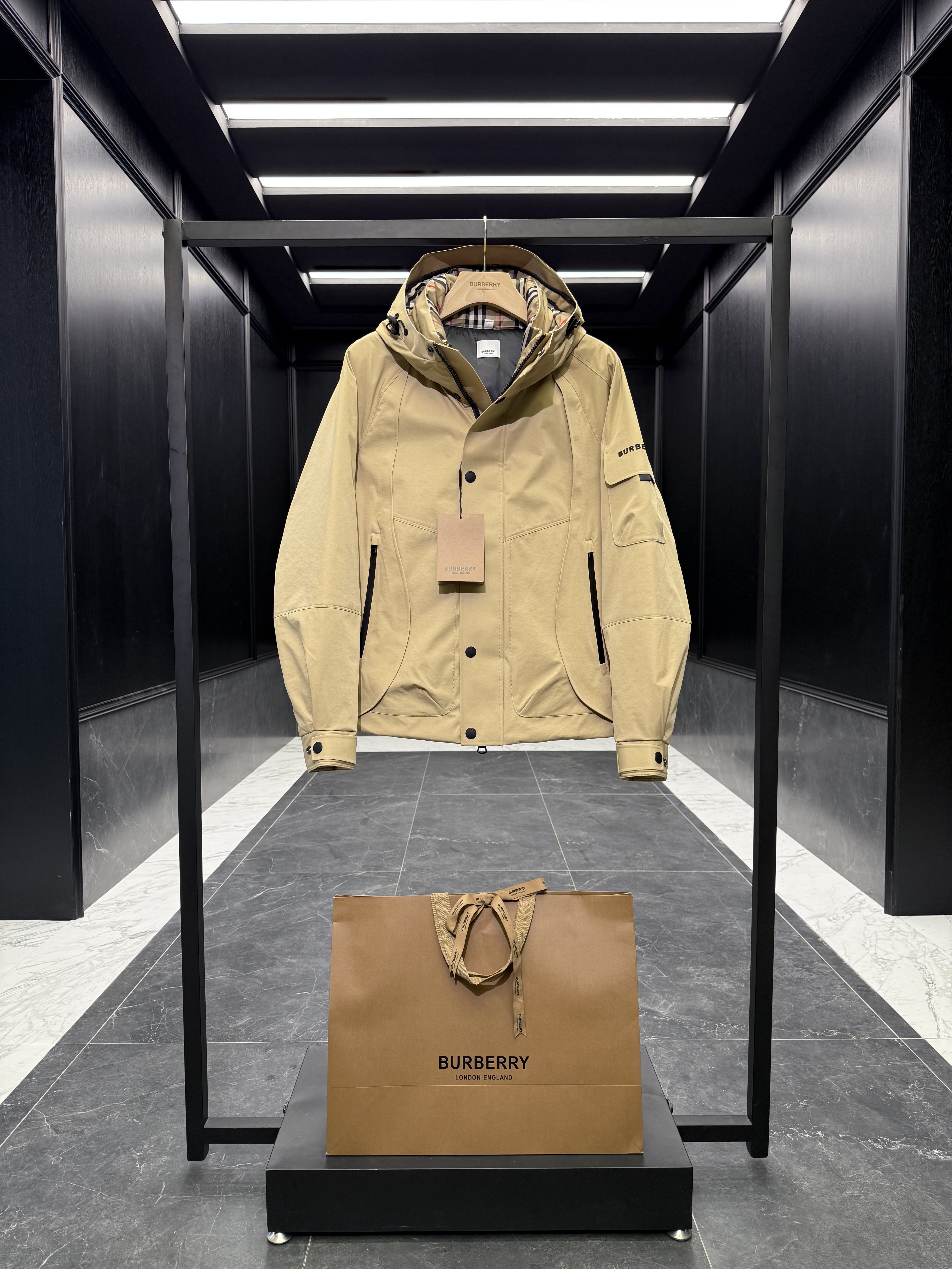 버버리 Burberry 다운재킷