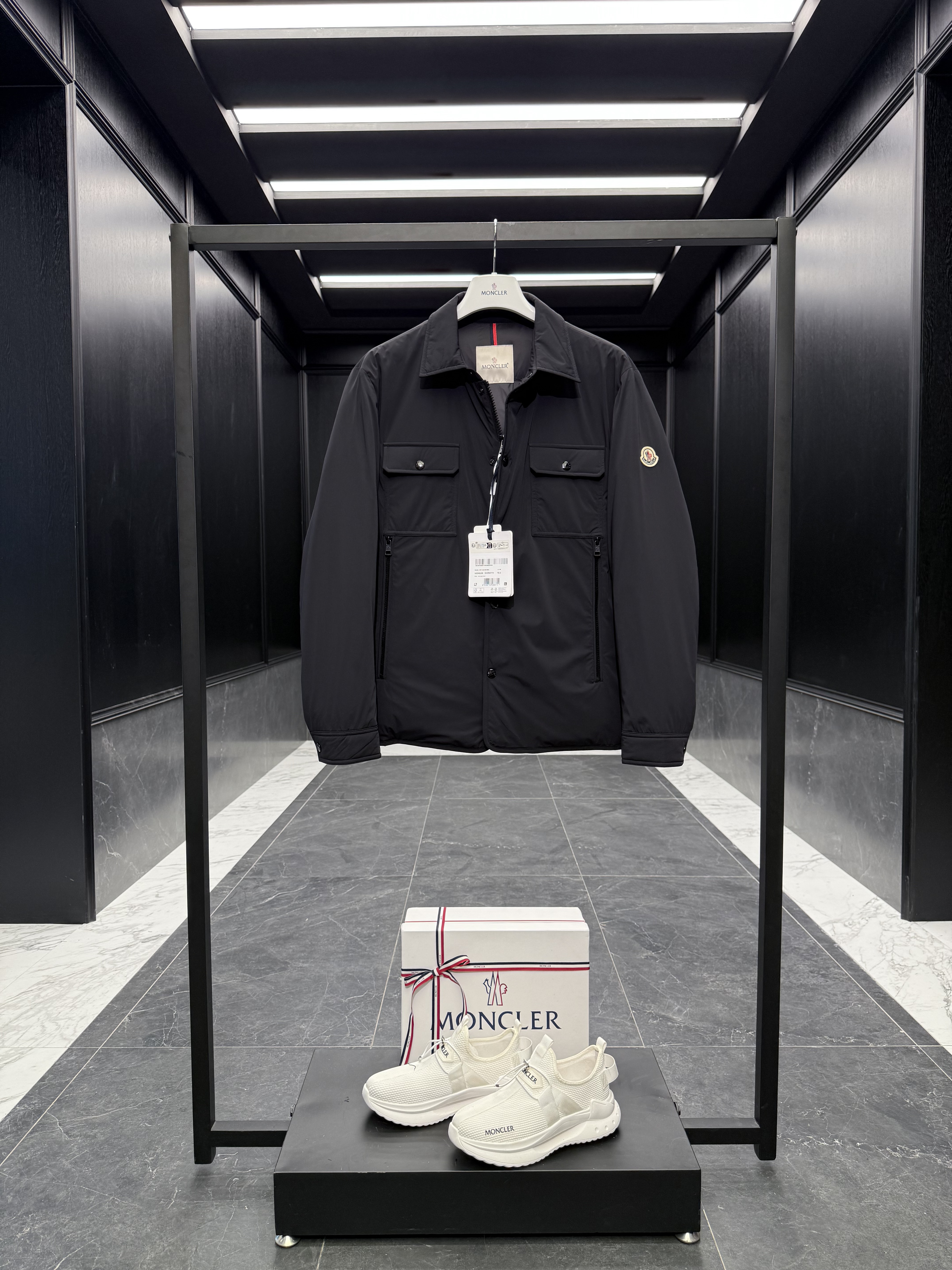 몽클레어 Moncler  Giubbotto 다운재킷