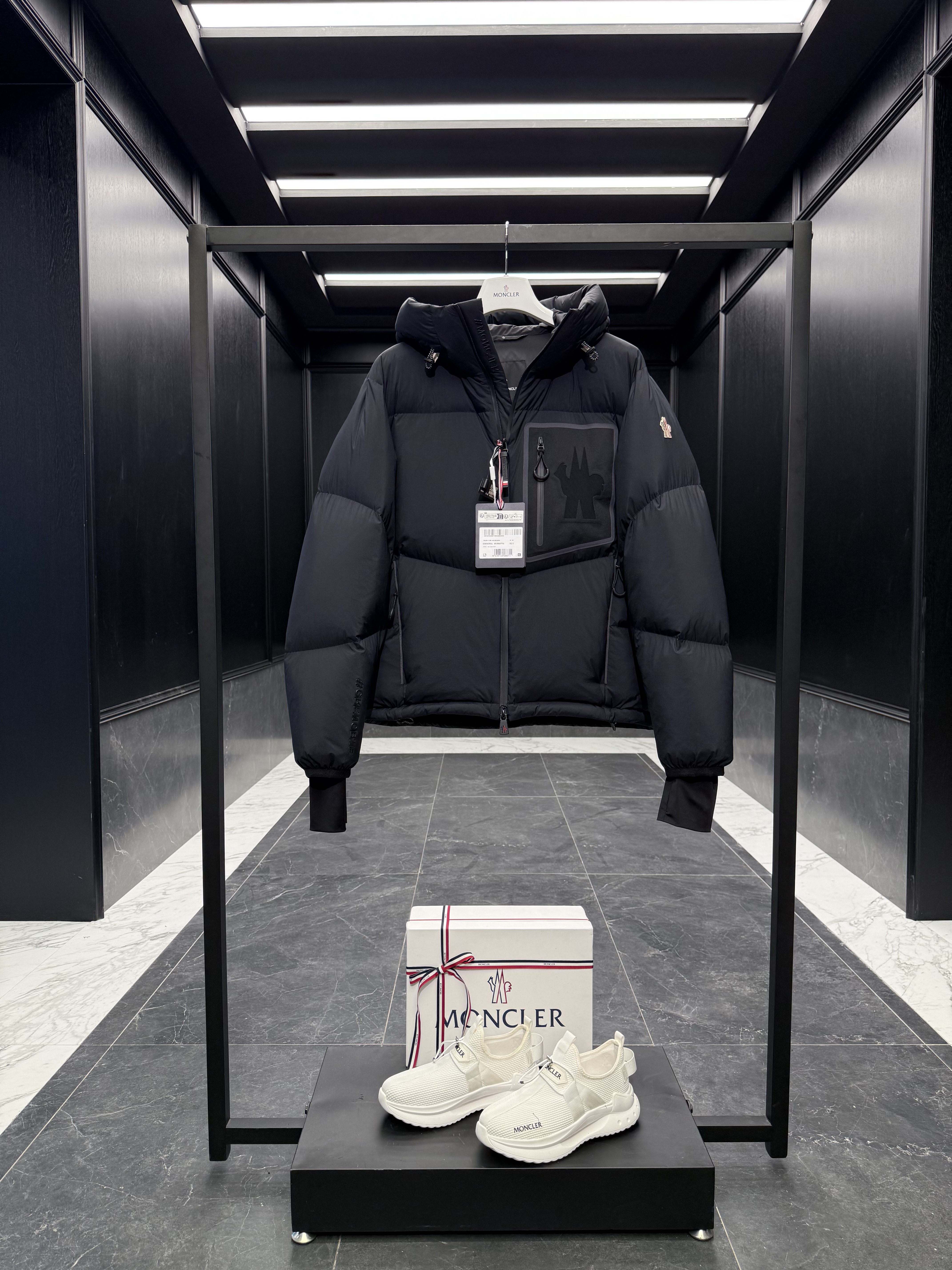 몽클레어 Moncler Mandres  다운재킷