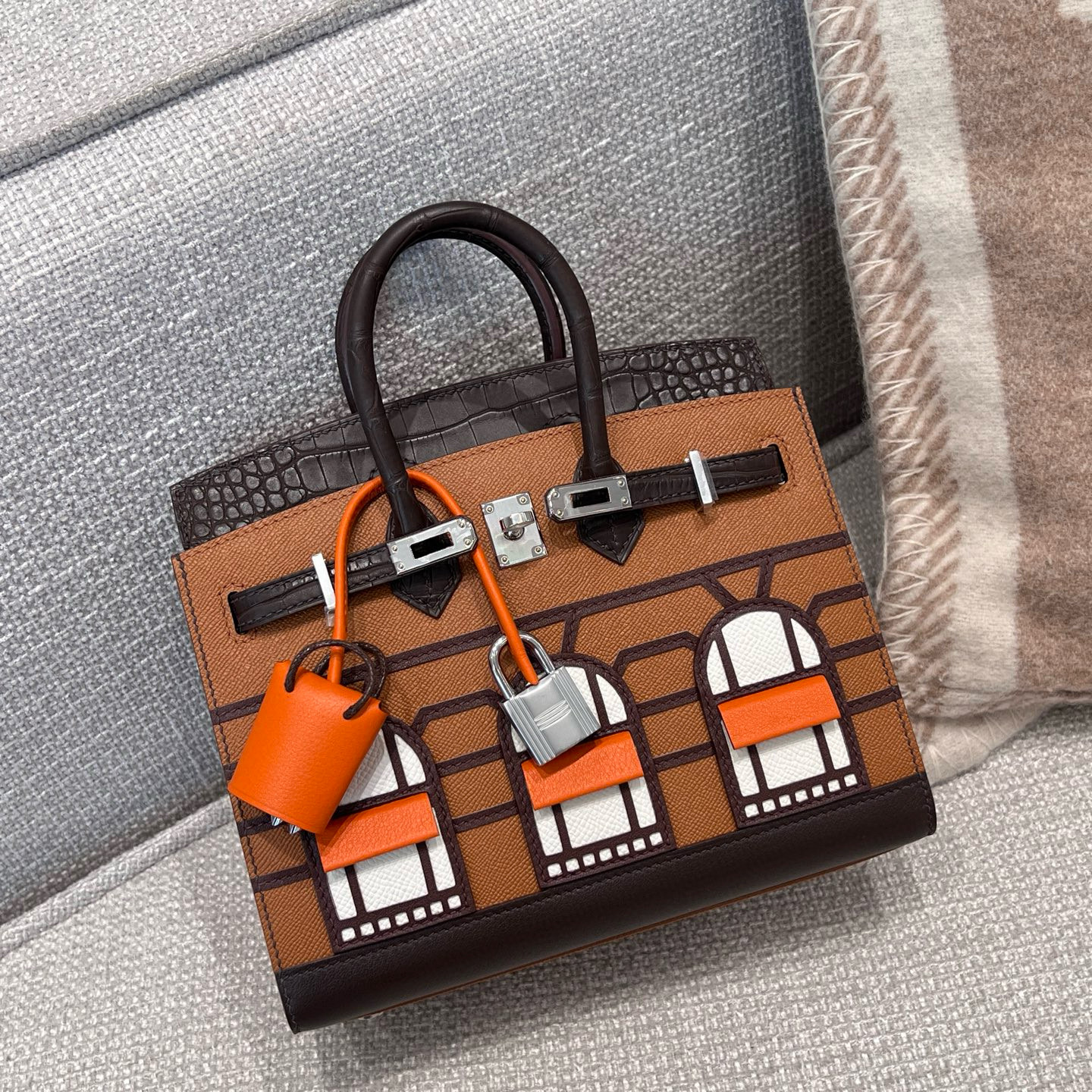 에르메스 Hermes Faubourg Birkin 20cm Alligator and Madame 46 Ebene and 37 Gold/silver