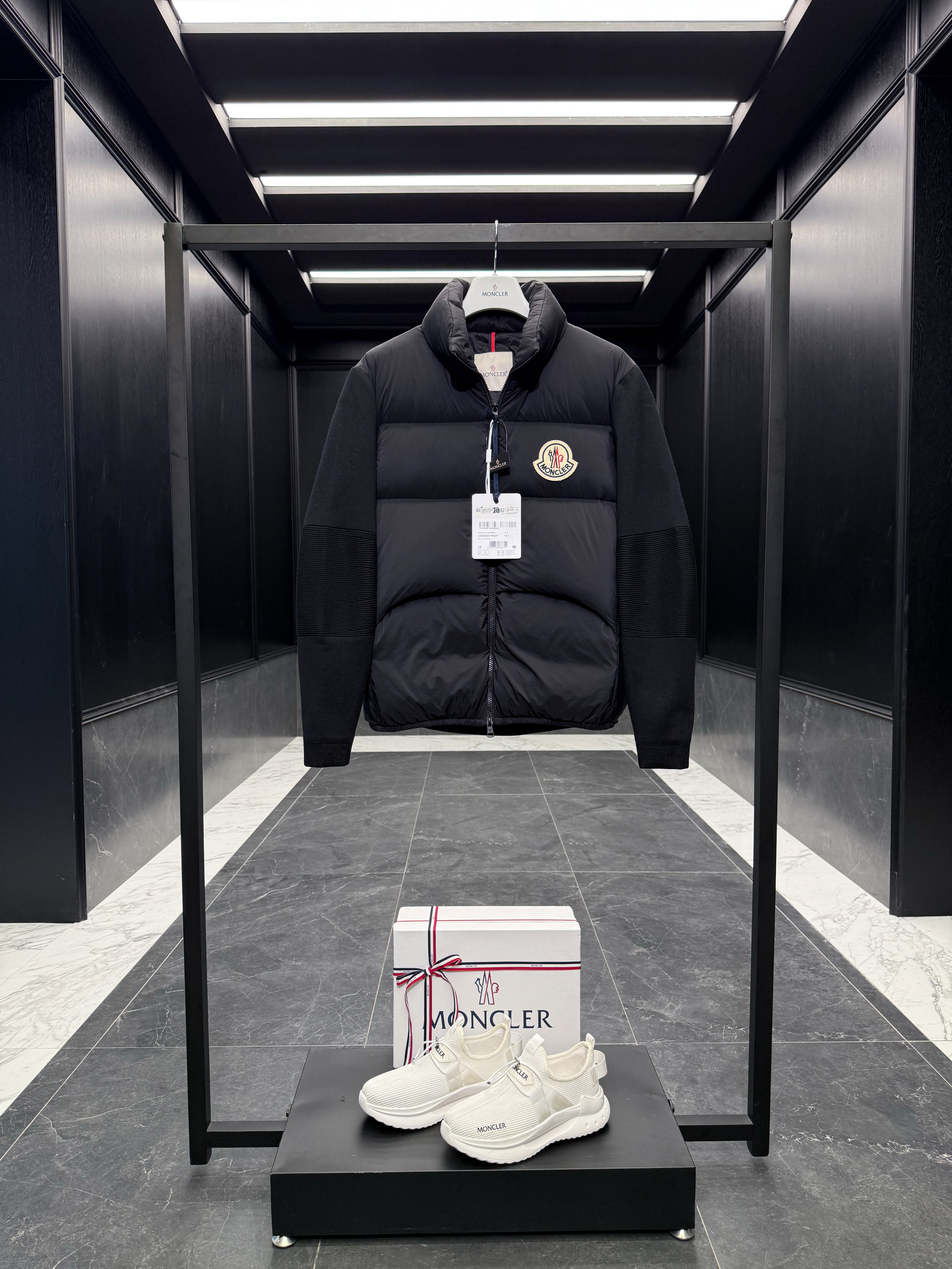 몽클레어 Moncler cardigan tricot  니트 패딩。