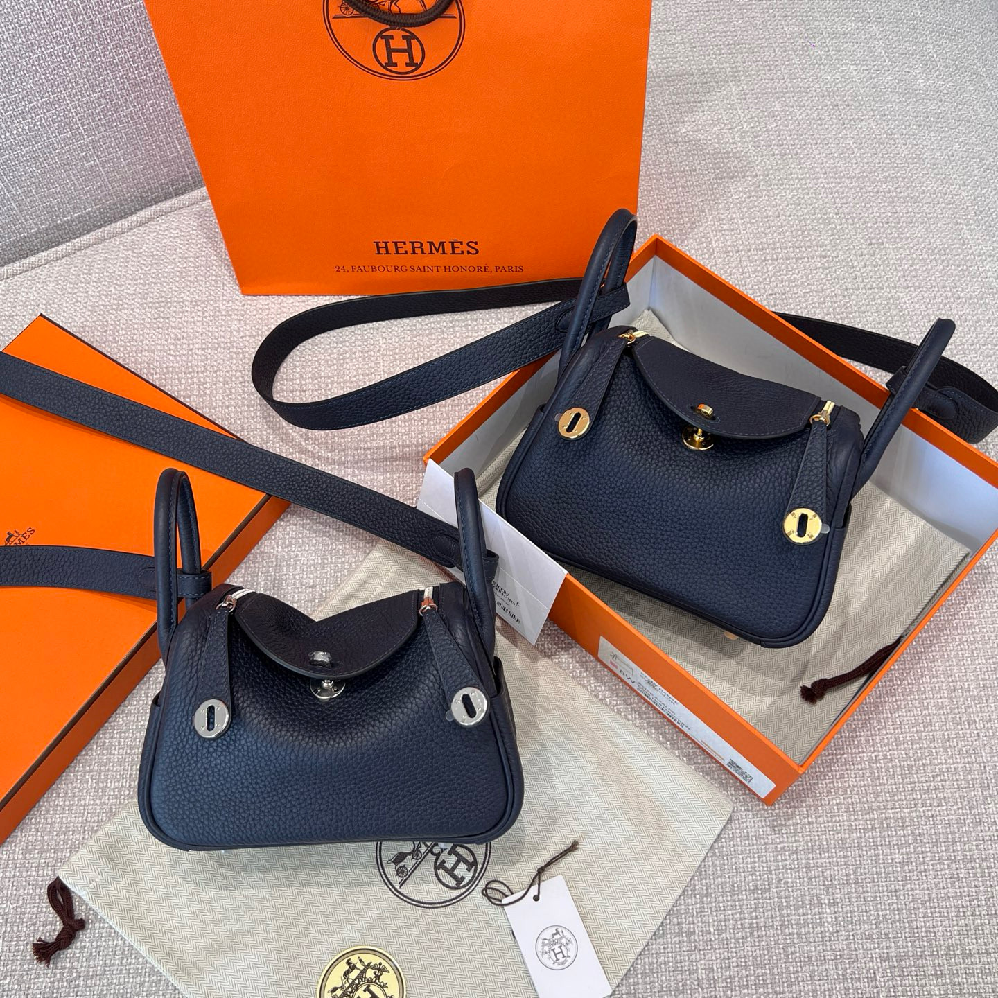 에르메스 Hermes Mini Lindy 19cm Germany Leather 2Z Blue Nuit/gold&silver