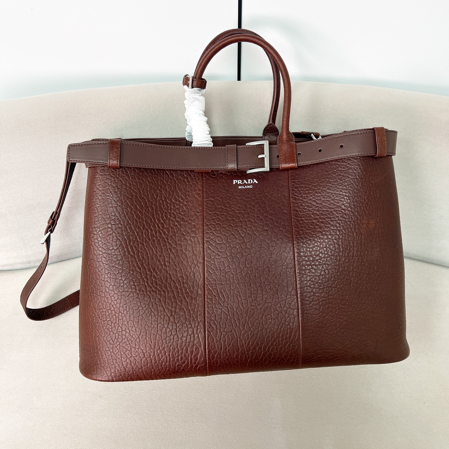 프라다 Prada 2VG126 나파 가죽 프라다 버클 백 48CM