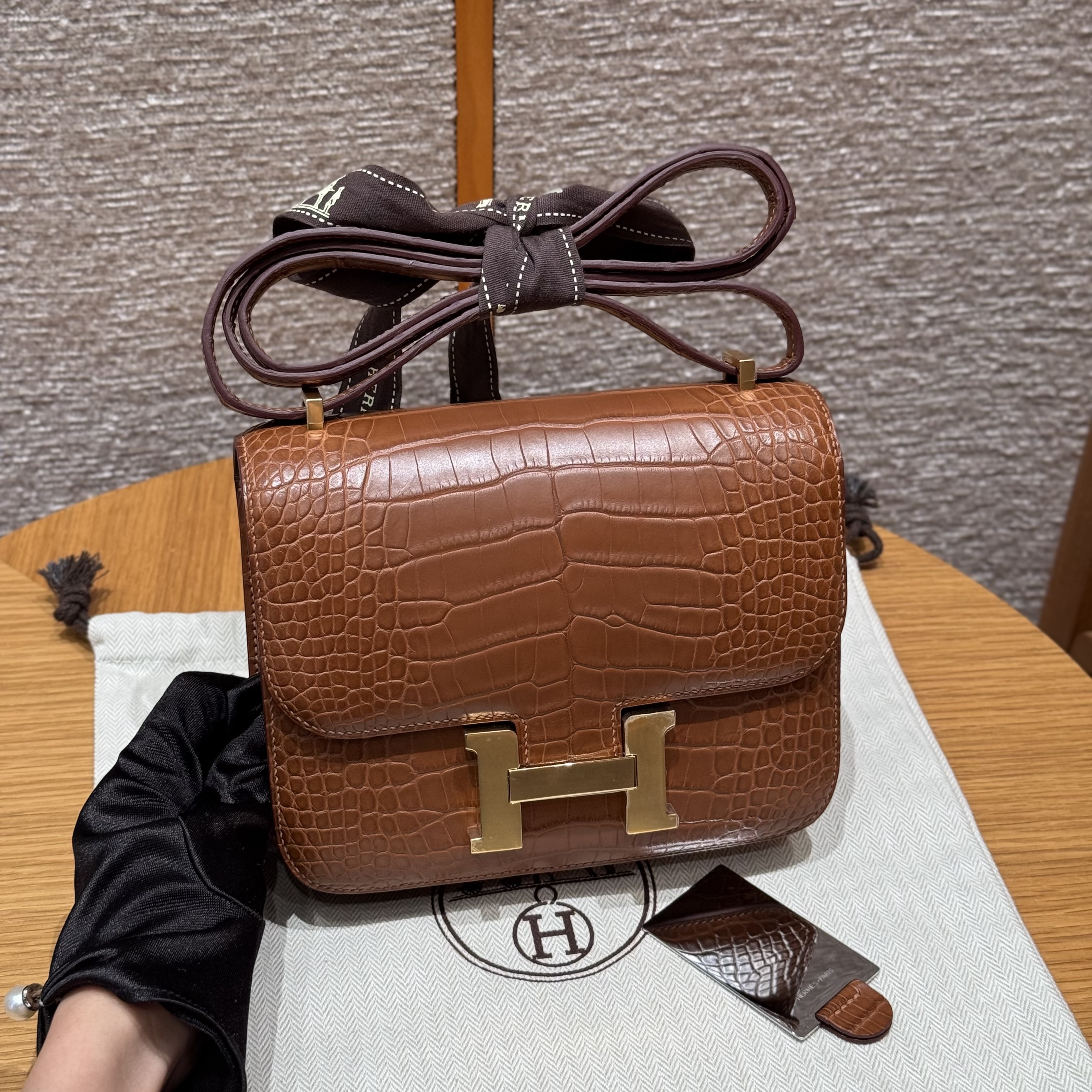 에르메스 Hermes Constance 19cm Matte Alligator 37 Gold/gold
