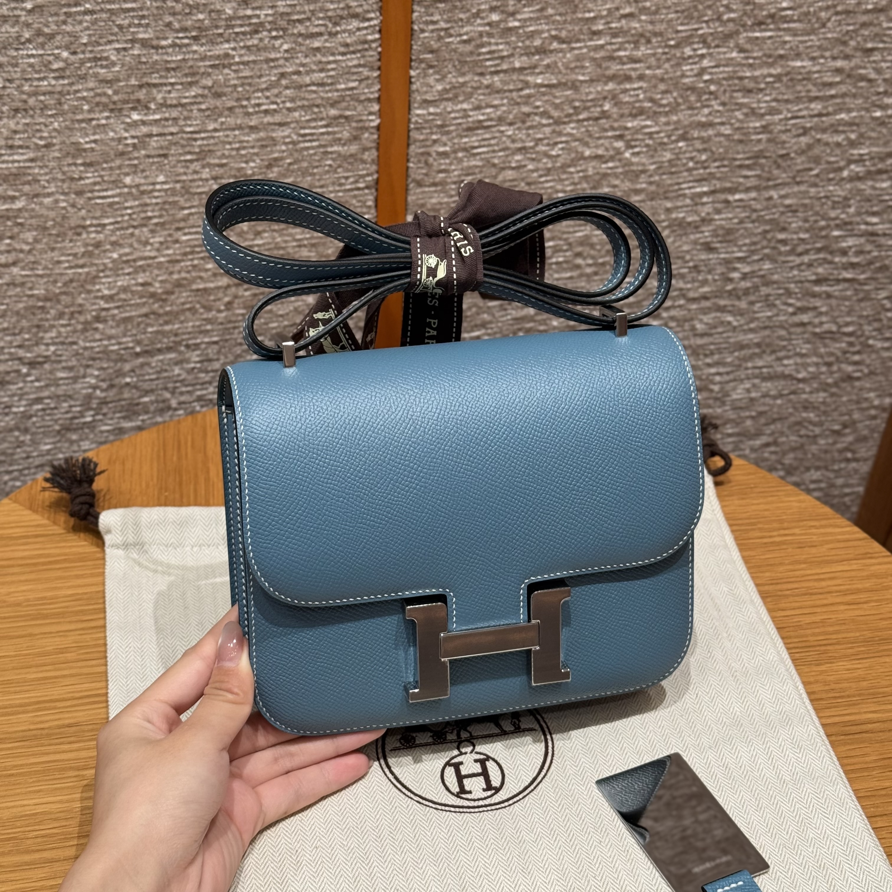 에르메스 Hermes Constance with mirror 19cm Epsom 75 Blue jean/silver