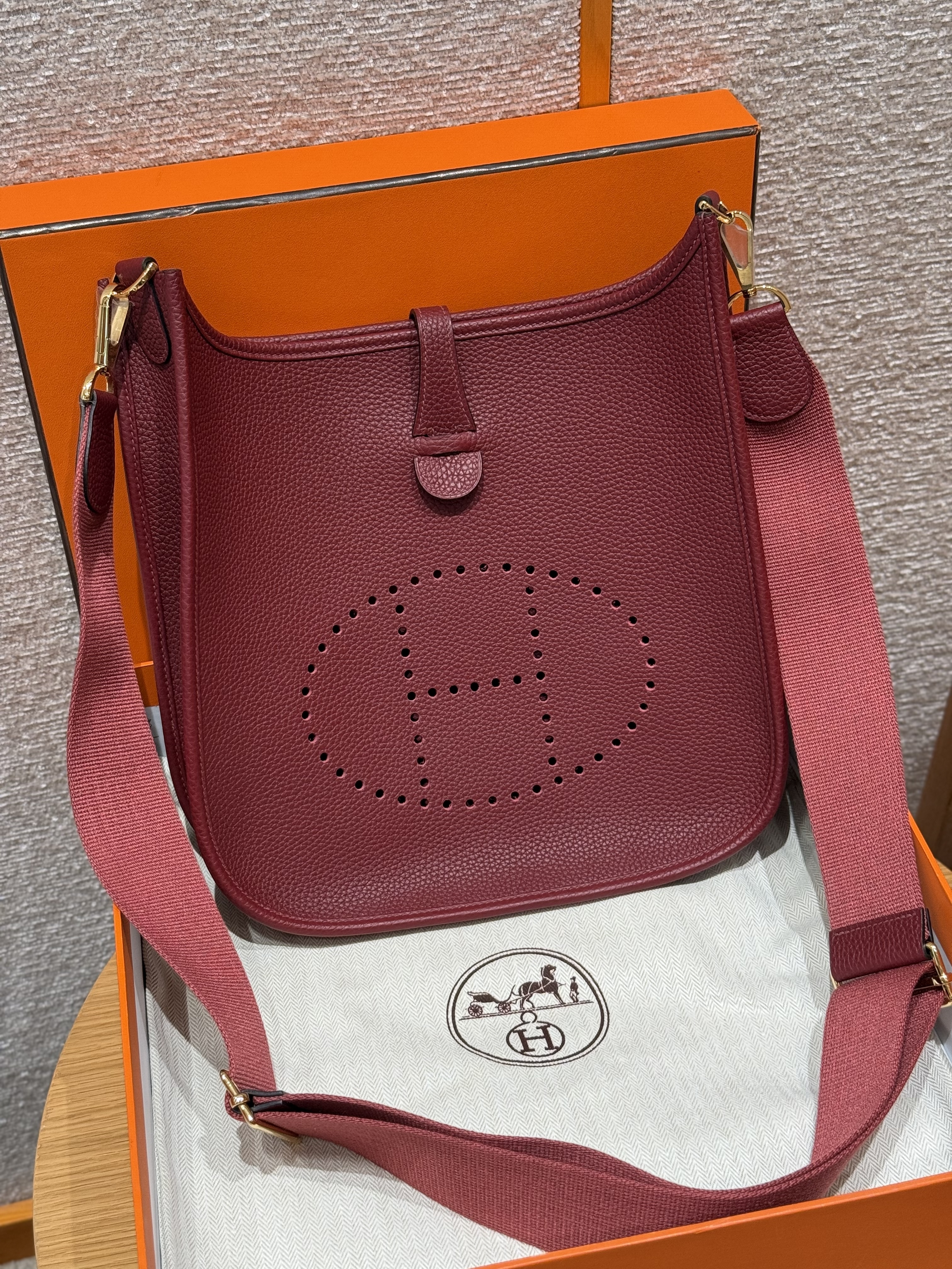 에르메스 Hermes Evelyne 29cm clemence 55 Rouge H/gold