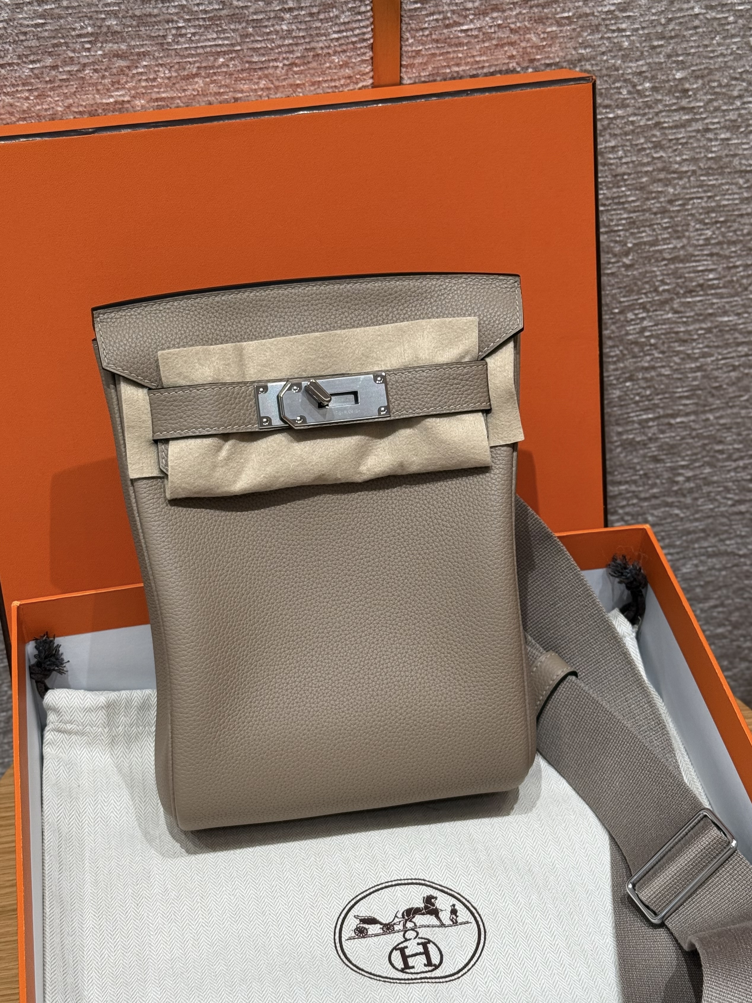 에르메스 Hermes Hac a dos 28cm Togo 81 Girs tourterlle/silver