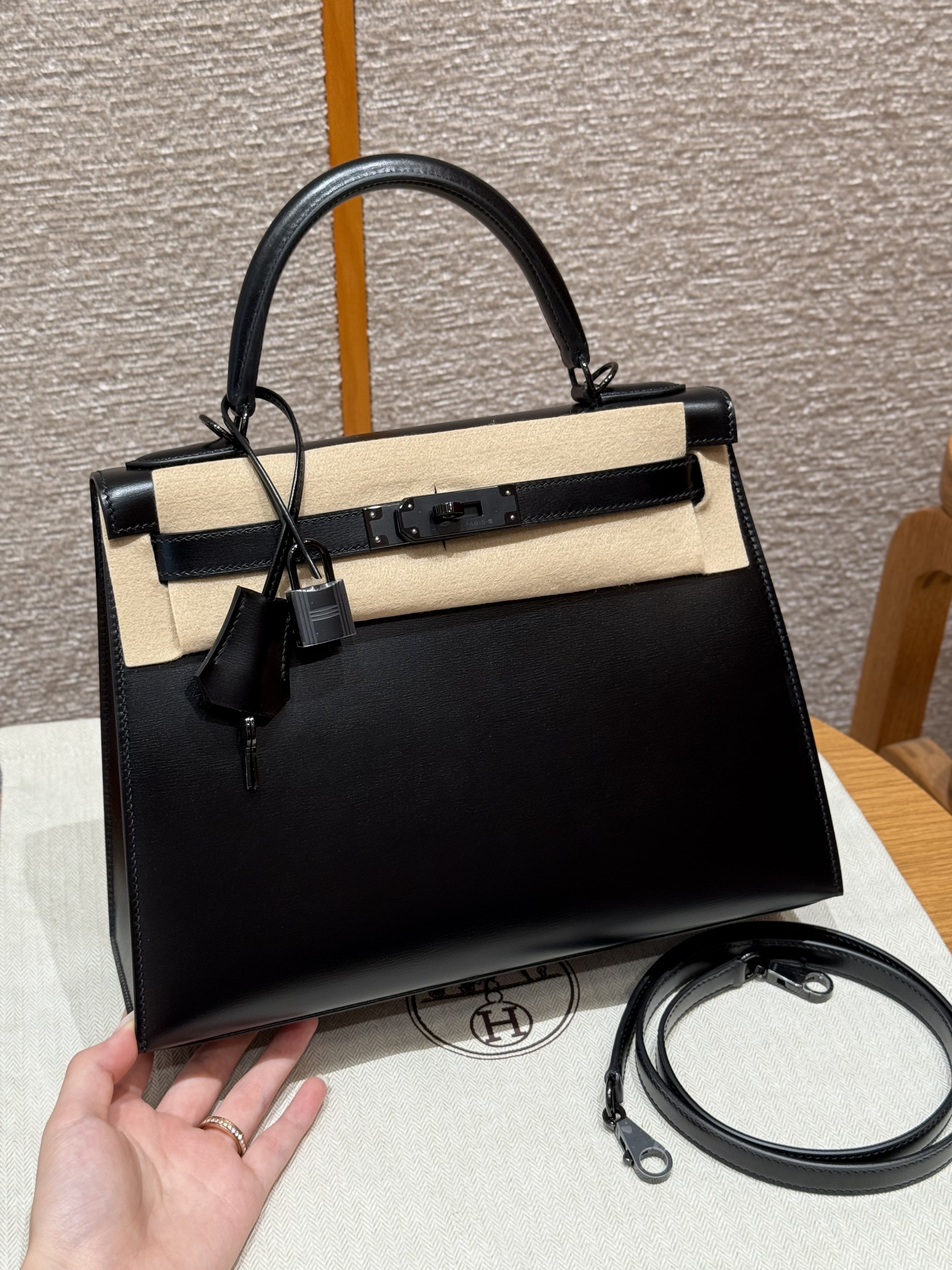 에르메스 Hermes Kelly 28cm Box 89 Noir/Noir