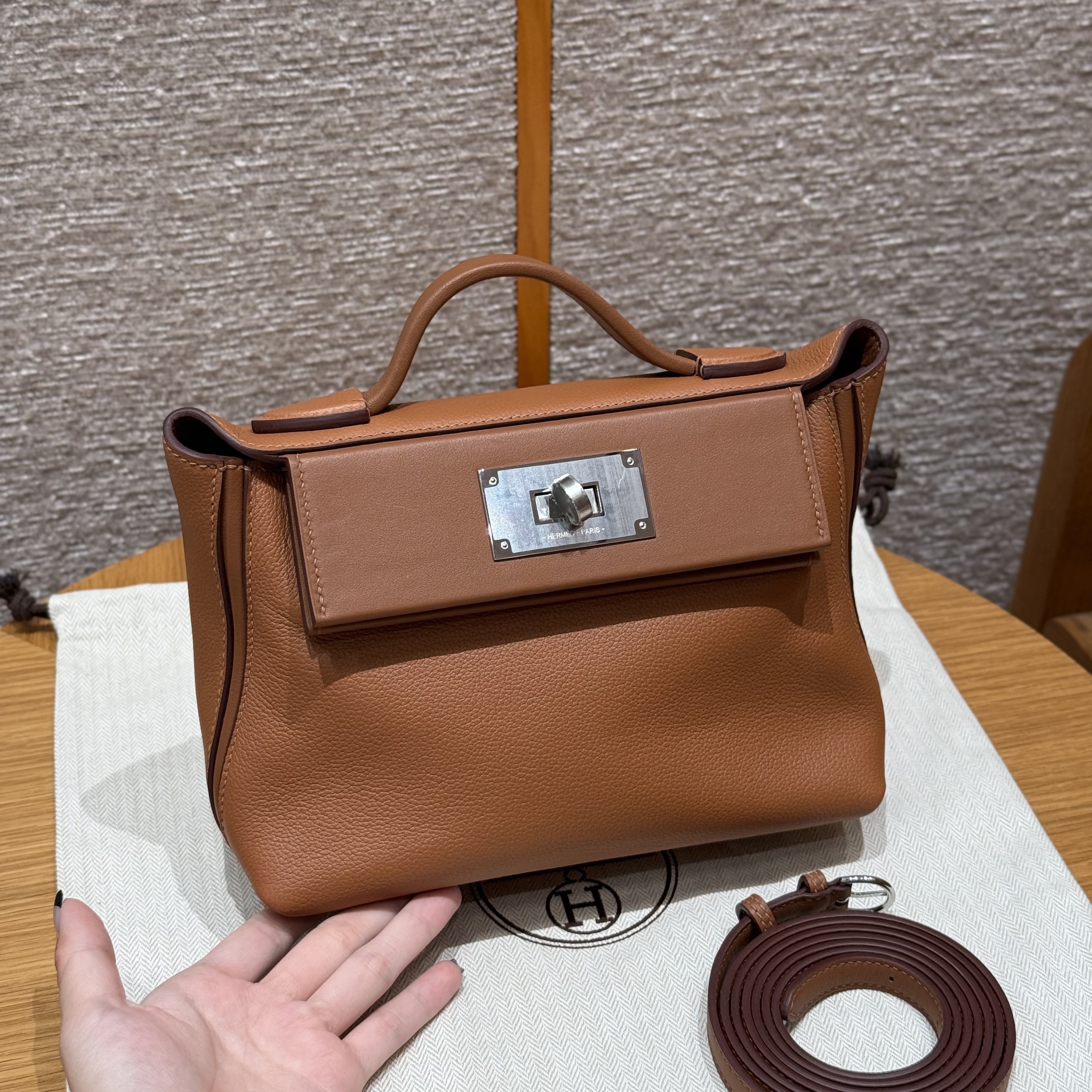 에르메스 Hermes Kelly 2424 21cm evercolor and Swift 37 Gold/silver