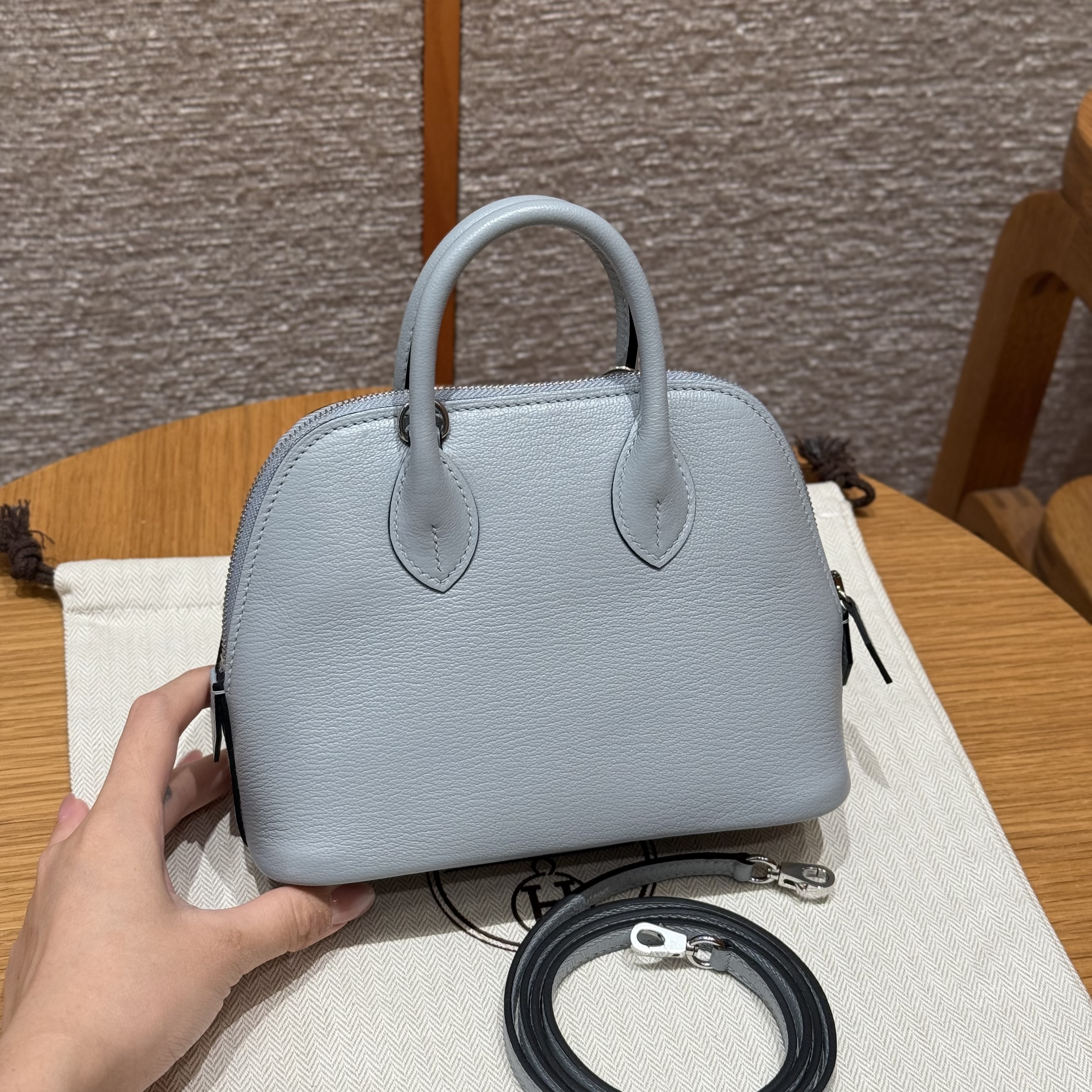 에르메스 Hermes Mini Bolide 18cm chèvre 8U Blue giacier/silver