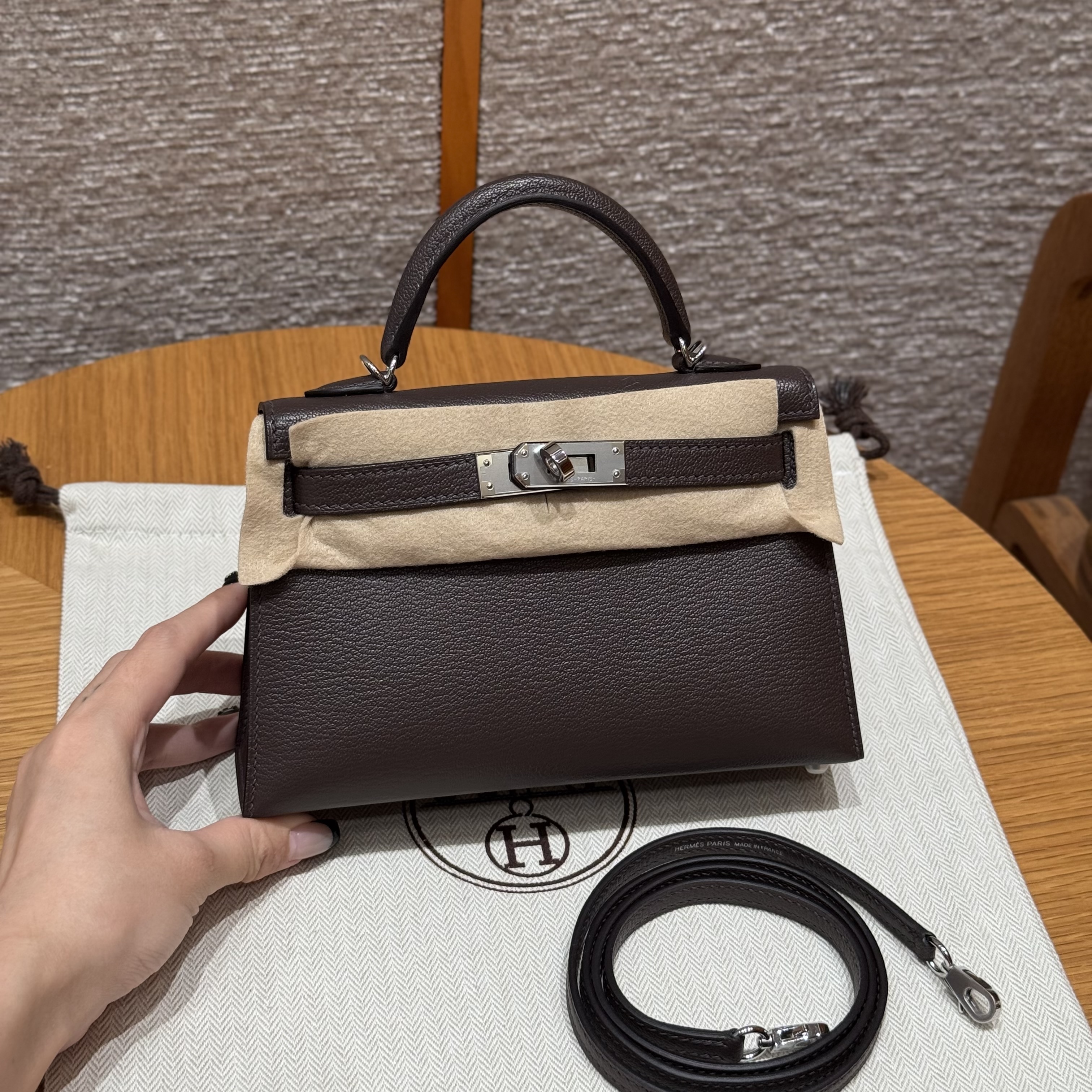 에르메스 Hermes Mini Kelly 19cm Chèvre 46 Ebene/silver
