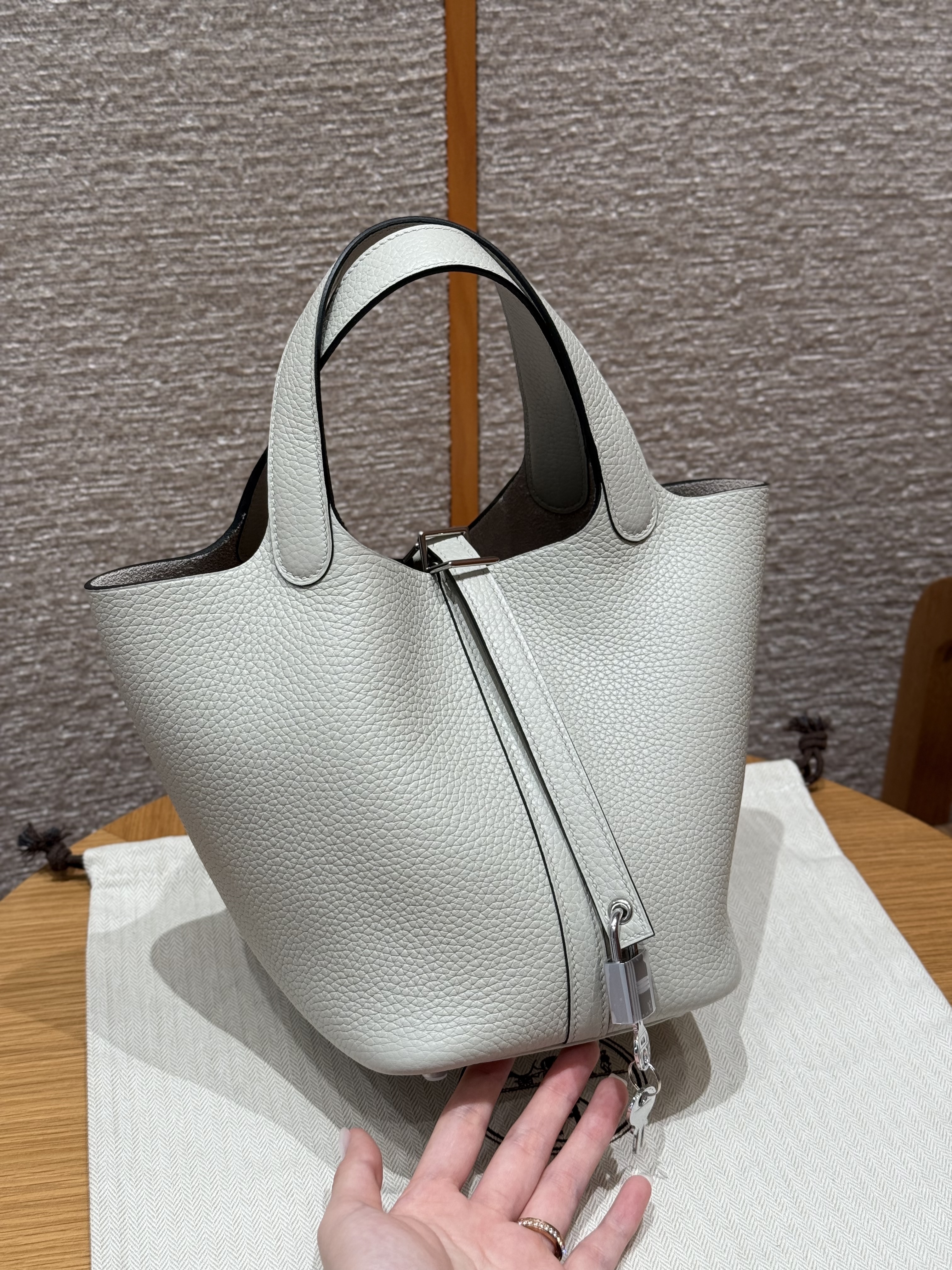 에르메스 Hermes Picotin lock 18cm clemence 8U Blue giacier/silver