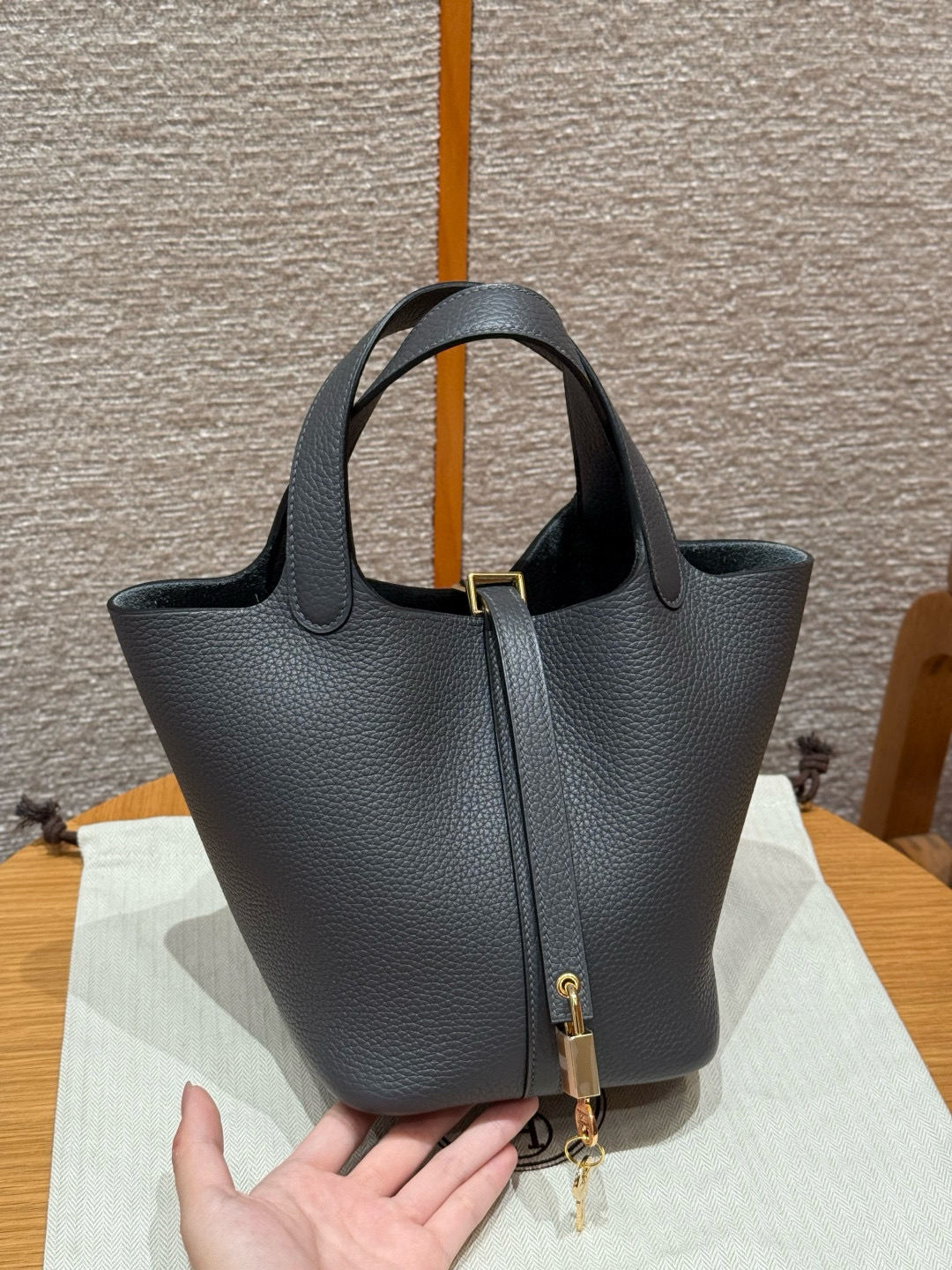 에르메스 Hermes Picotin lock 18cm clemence 88 Graphite/gold