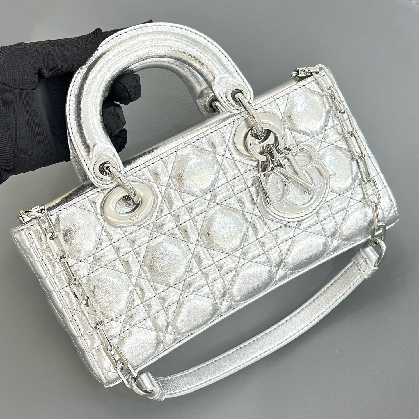 디올 Dior Small Lady D-Joy Bag silver  22cm