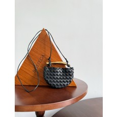 보테가베네타 Bottega Veneta 836834 Mini Sardine 10cm