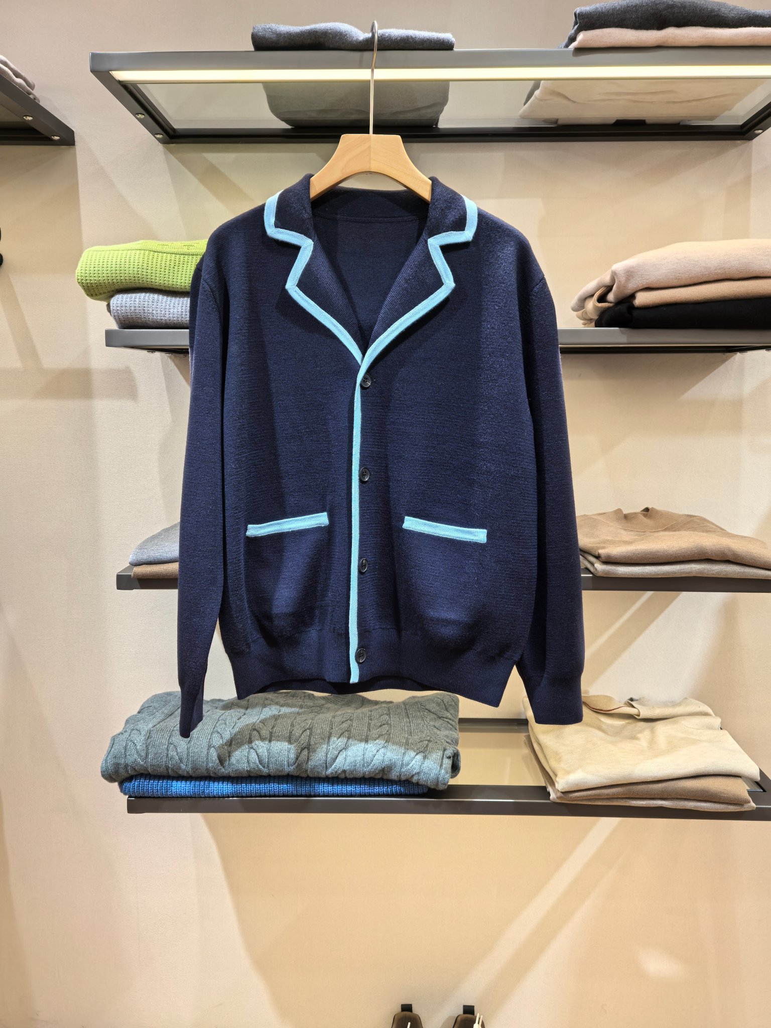 루이비통 Louis Vuitton 가디건