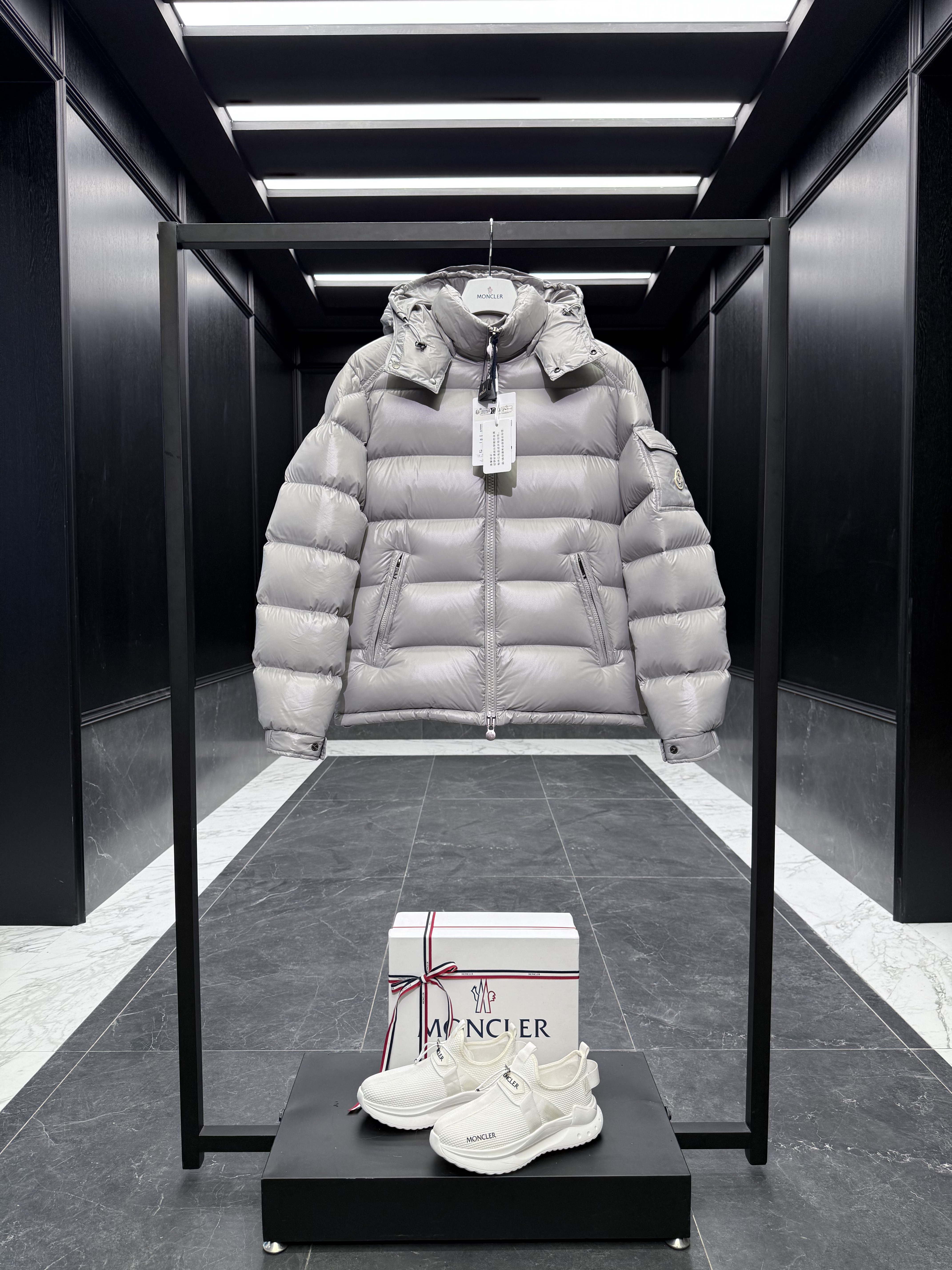 몽클레어 Moncler Maya 다운재킷