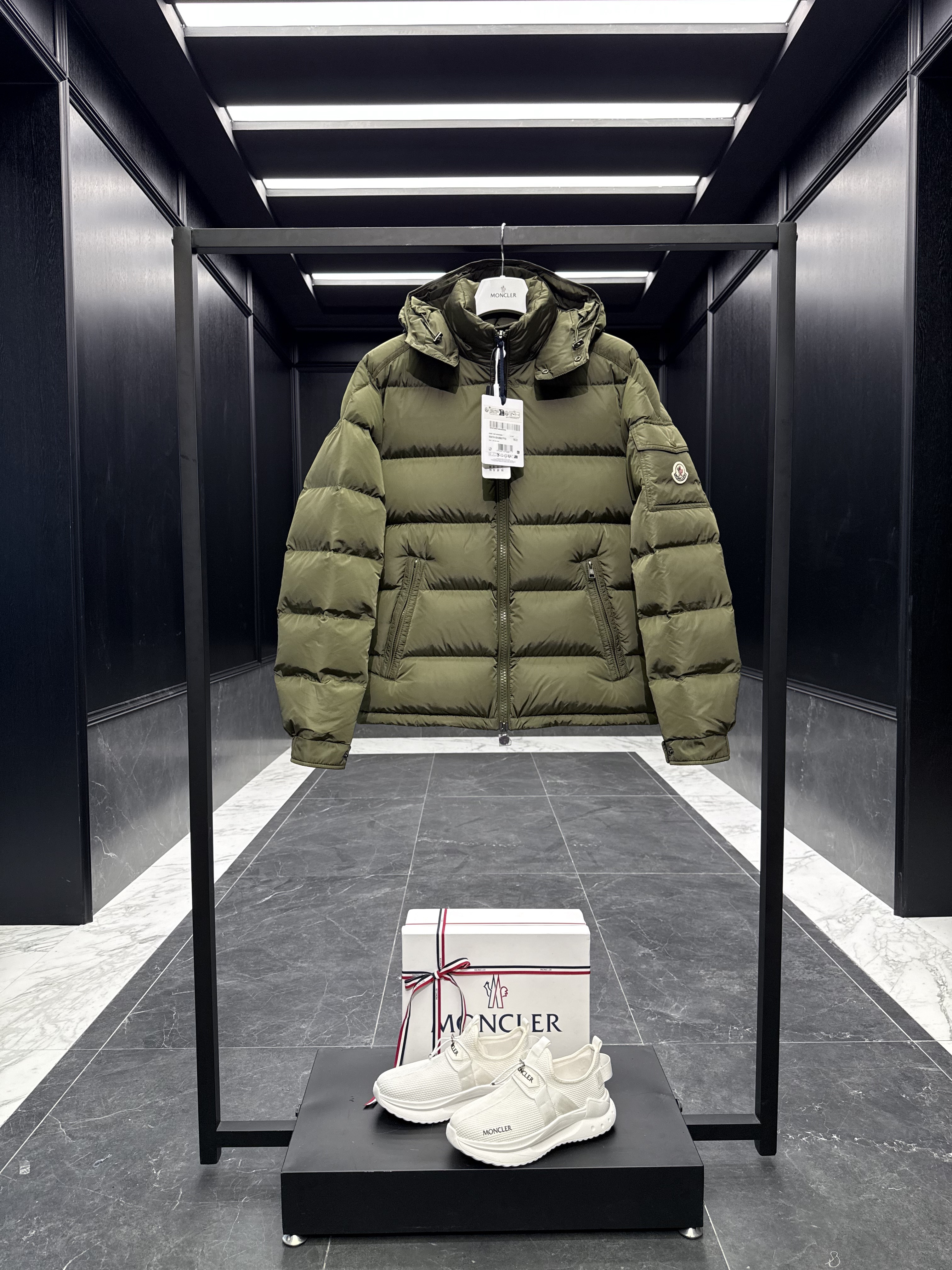 몽클레어 Moncler Maya 다운재킷