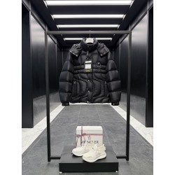 몽클레어 Moncler Cherith 다운재킷