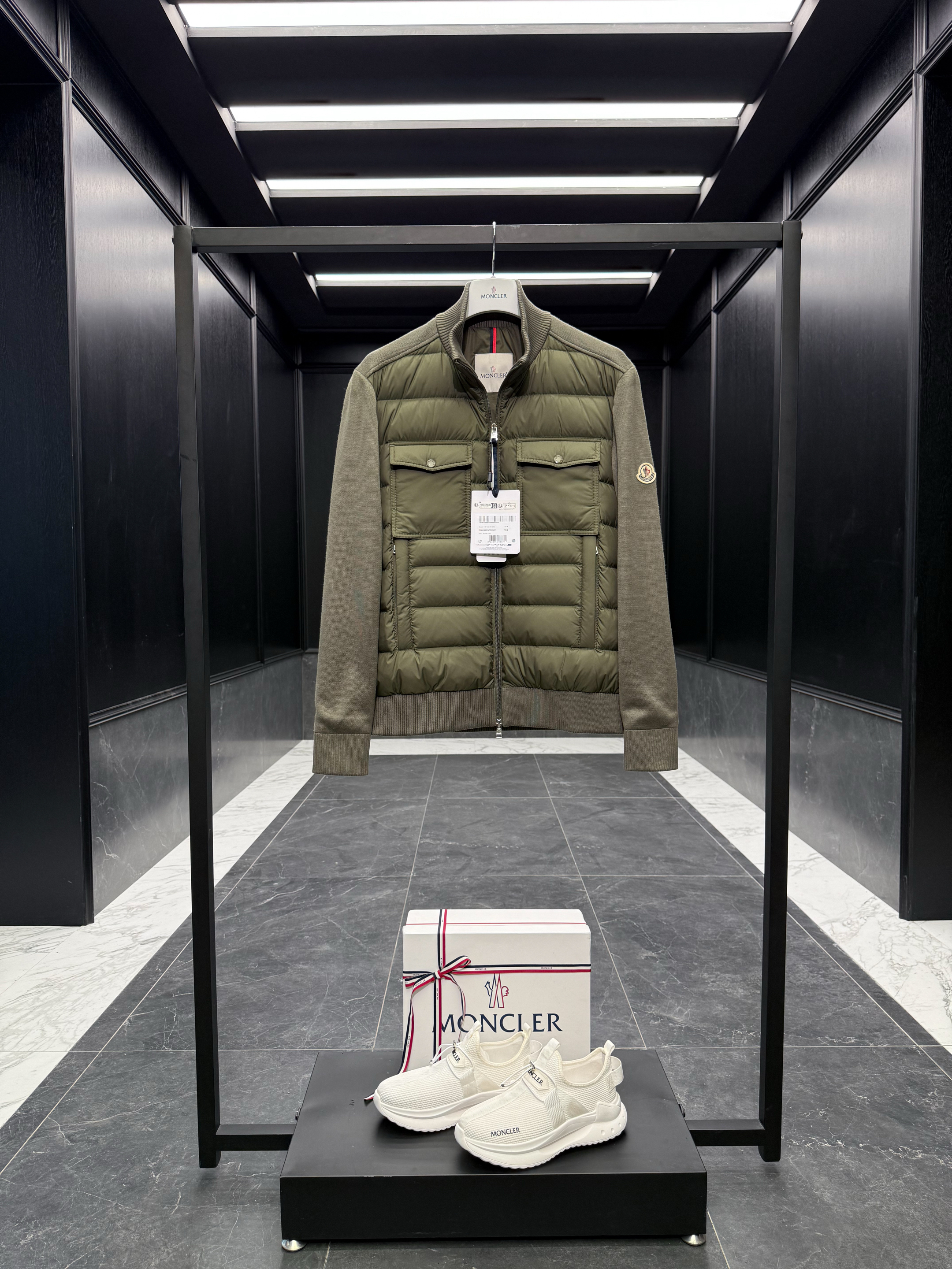 몽클레어 Moncler cardigan tricot 니트 패딩。