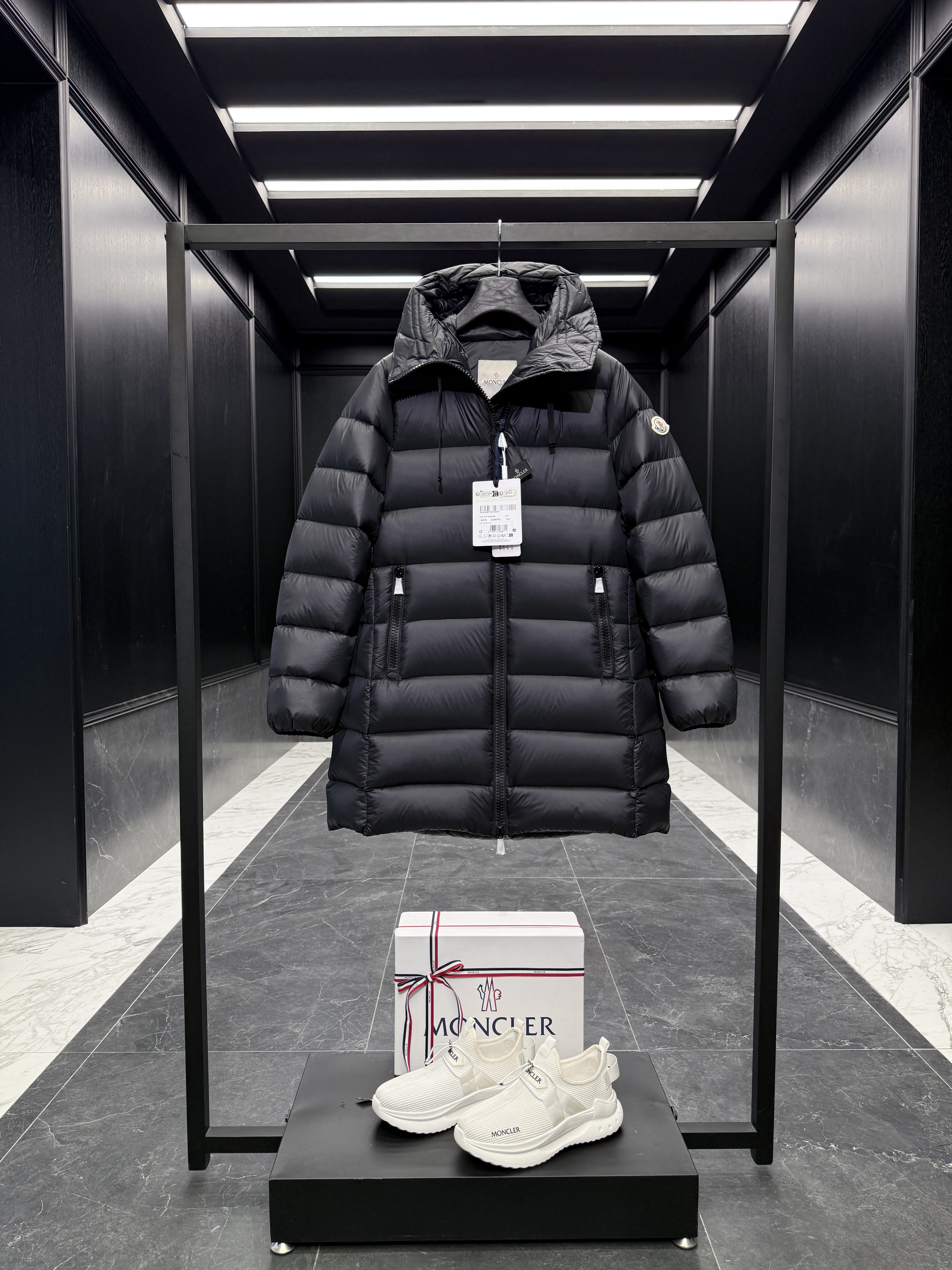 몽클레어 Moncler Suyen  롱  다운재킷.