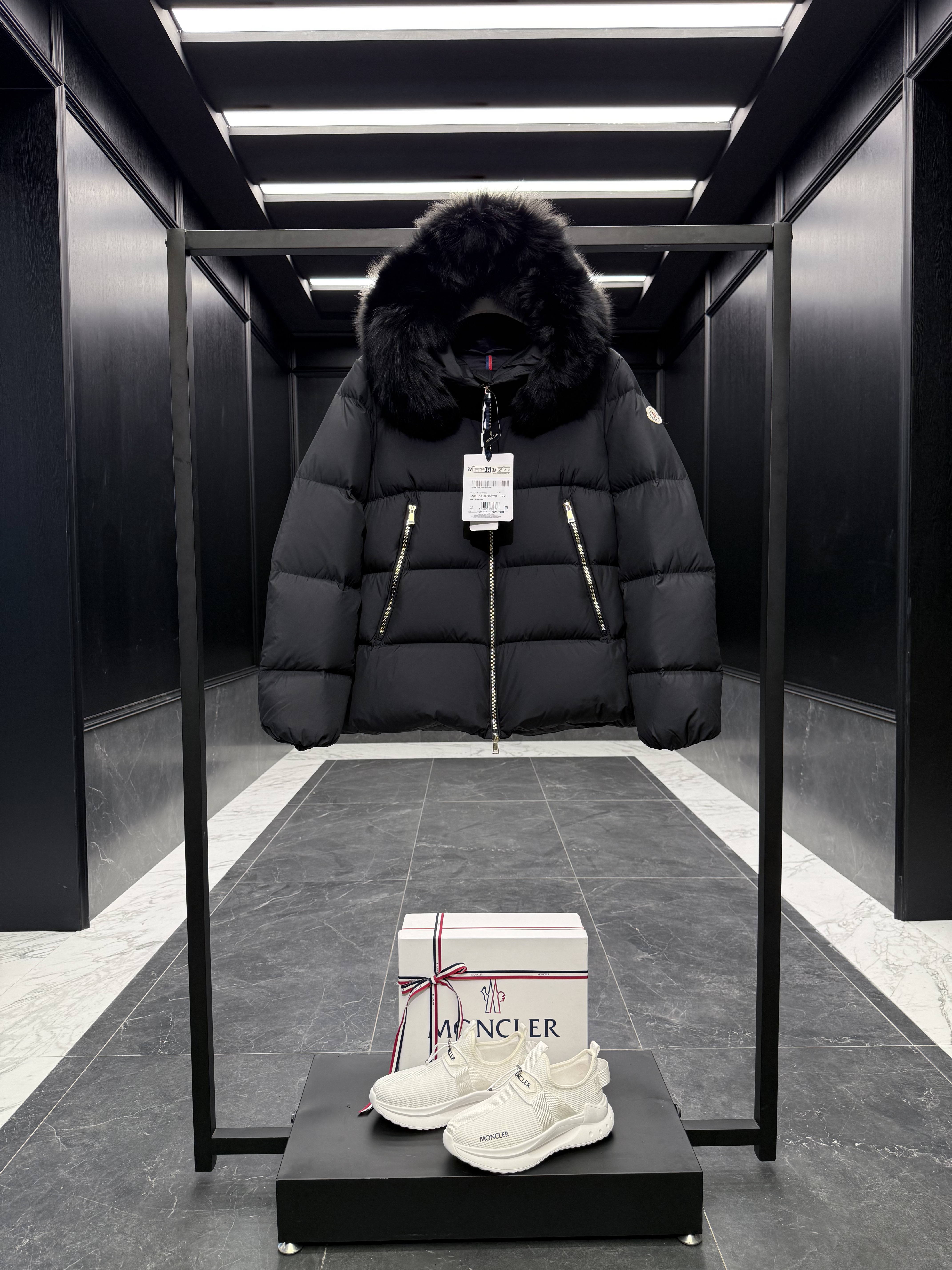 몽클레어 Moncler Laichefur 다운재킷。