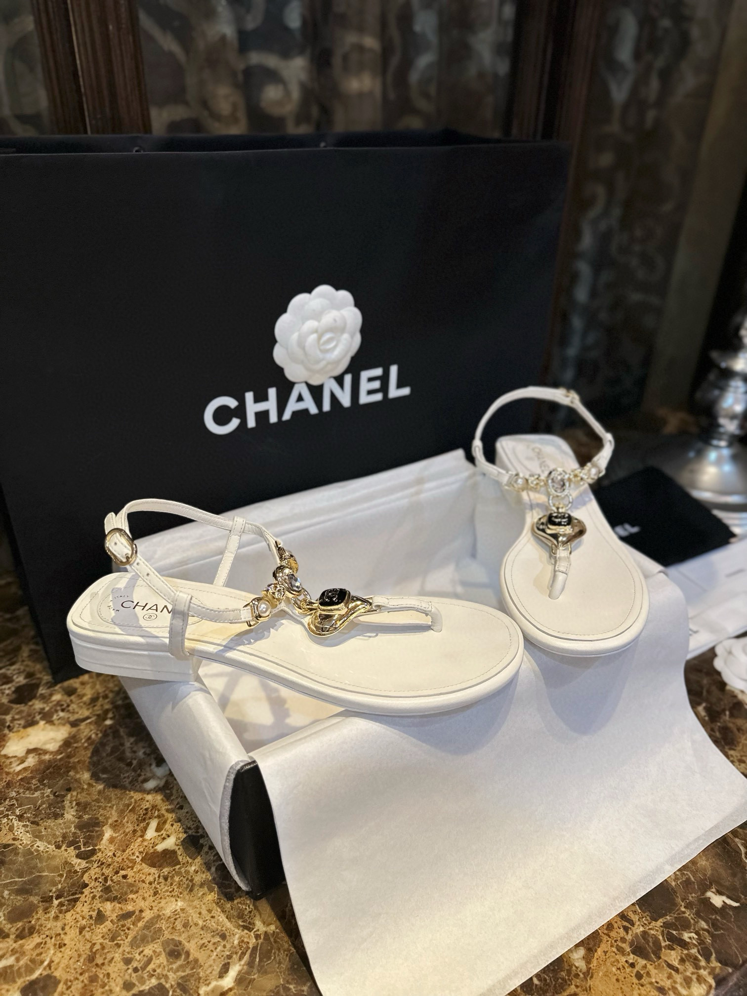 샤넬 CHANEL 23s 샌들 White