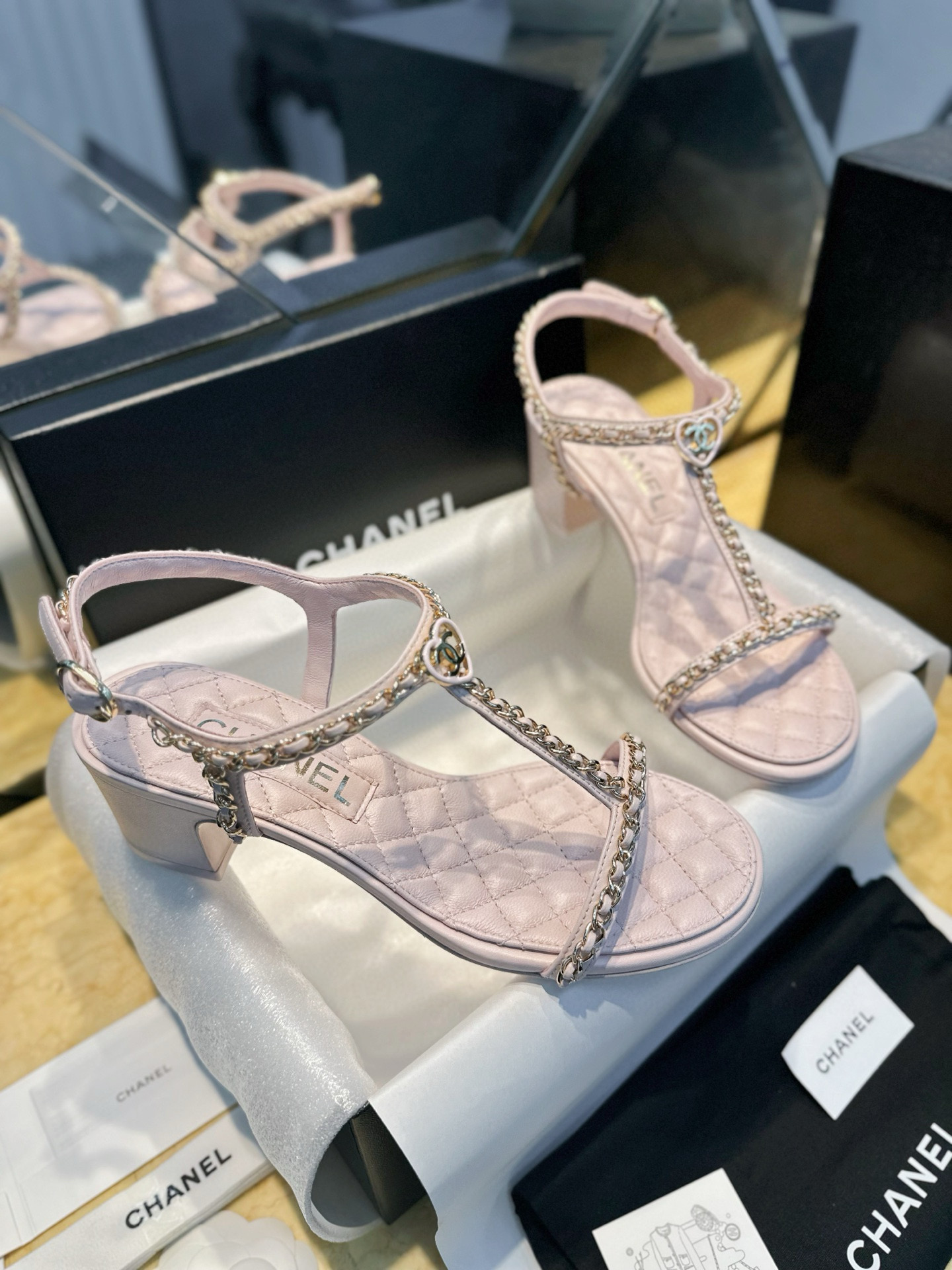 샤넬 CHANEL 25C 샌들 Pink